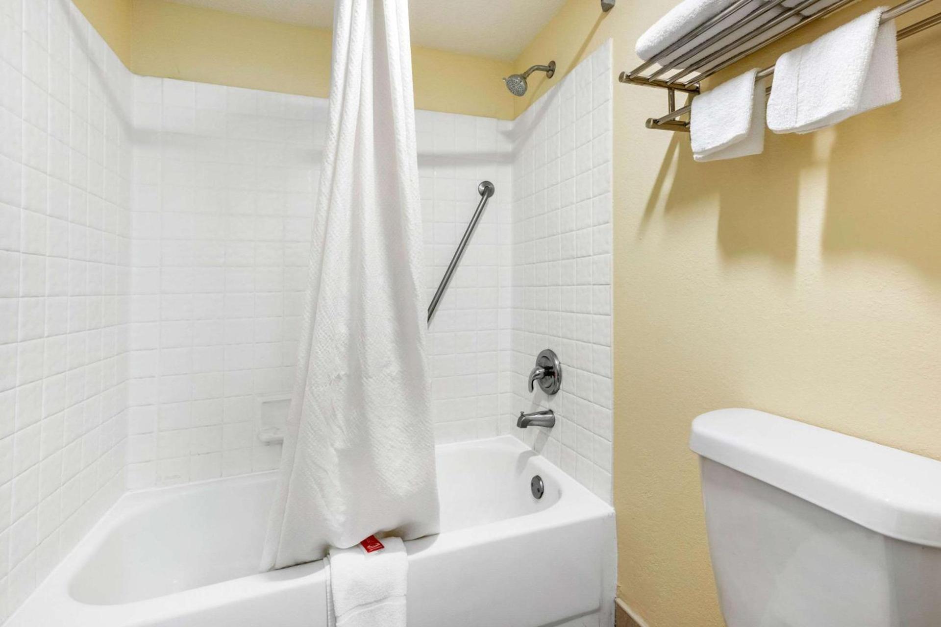 Econo Lodge Chattanooga Northeast - Ooltewah photo 27