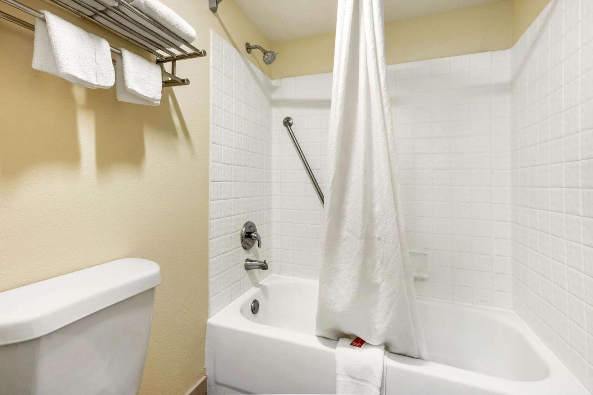 Econo Lodge Chattanooga Northeast - Ooltewah photo 28