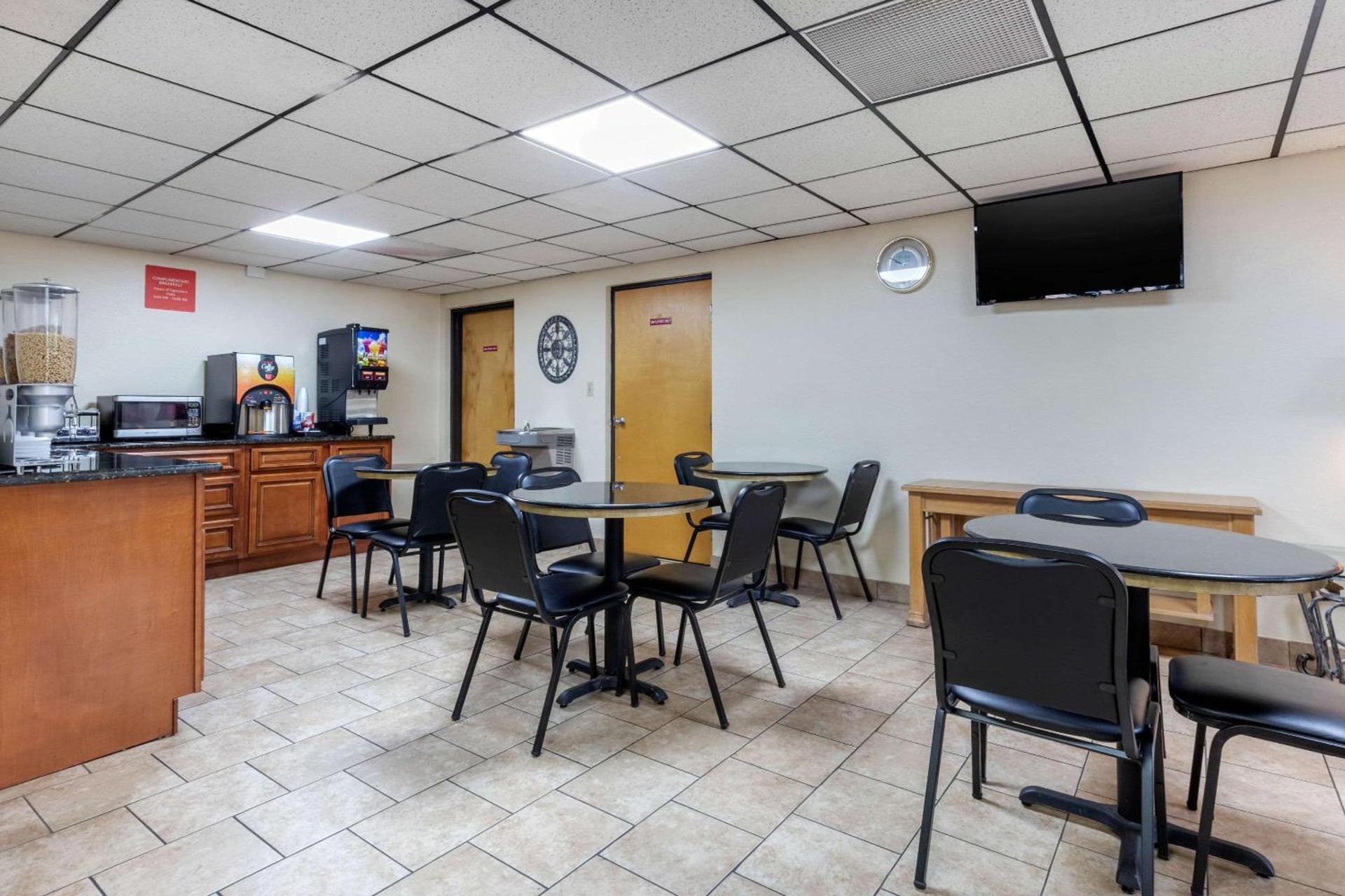Econo Lodge Chattanooga Northeast - Ooltewah photo 29