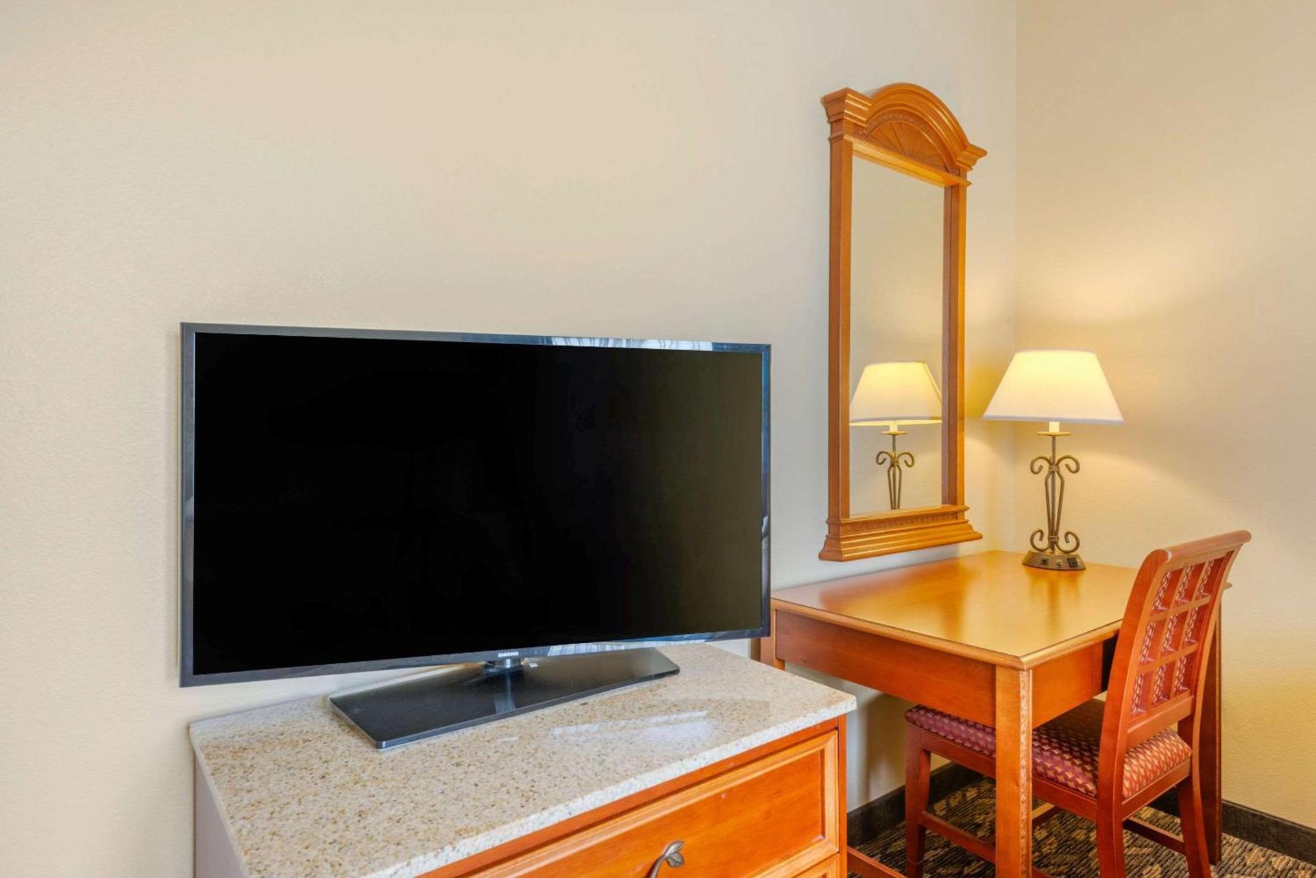 Clarion Inn Ormond Beach at Destination Daytona photo 27