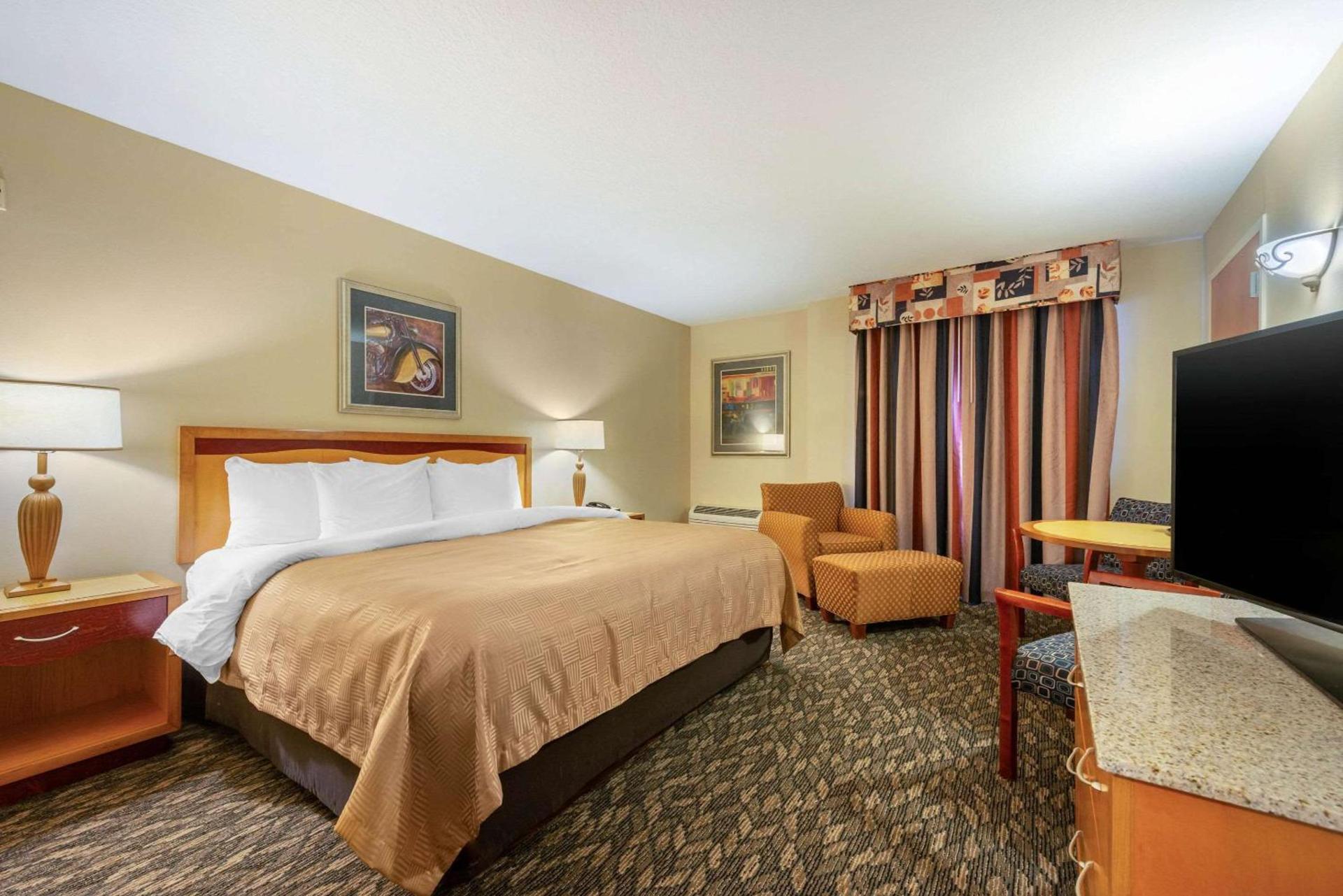 Clarion Inn Ormond Beach at Destination Daytona photo 23