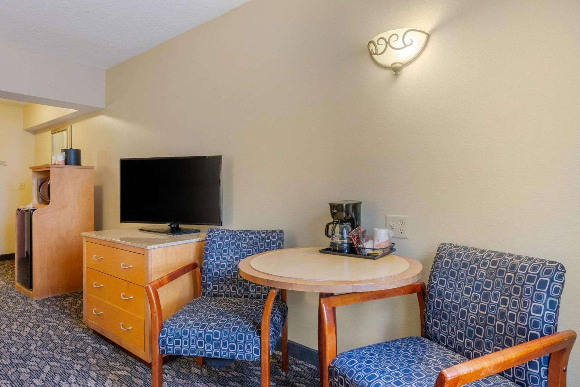 Clarion Inn Ormond Beach at Destination Daytona photo 18