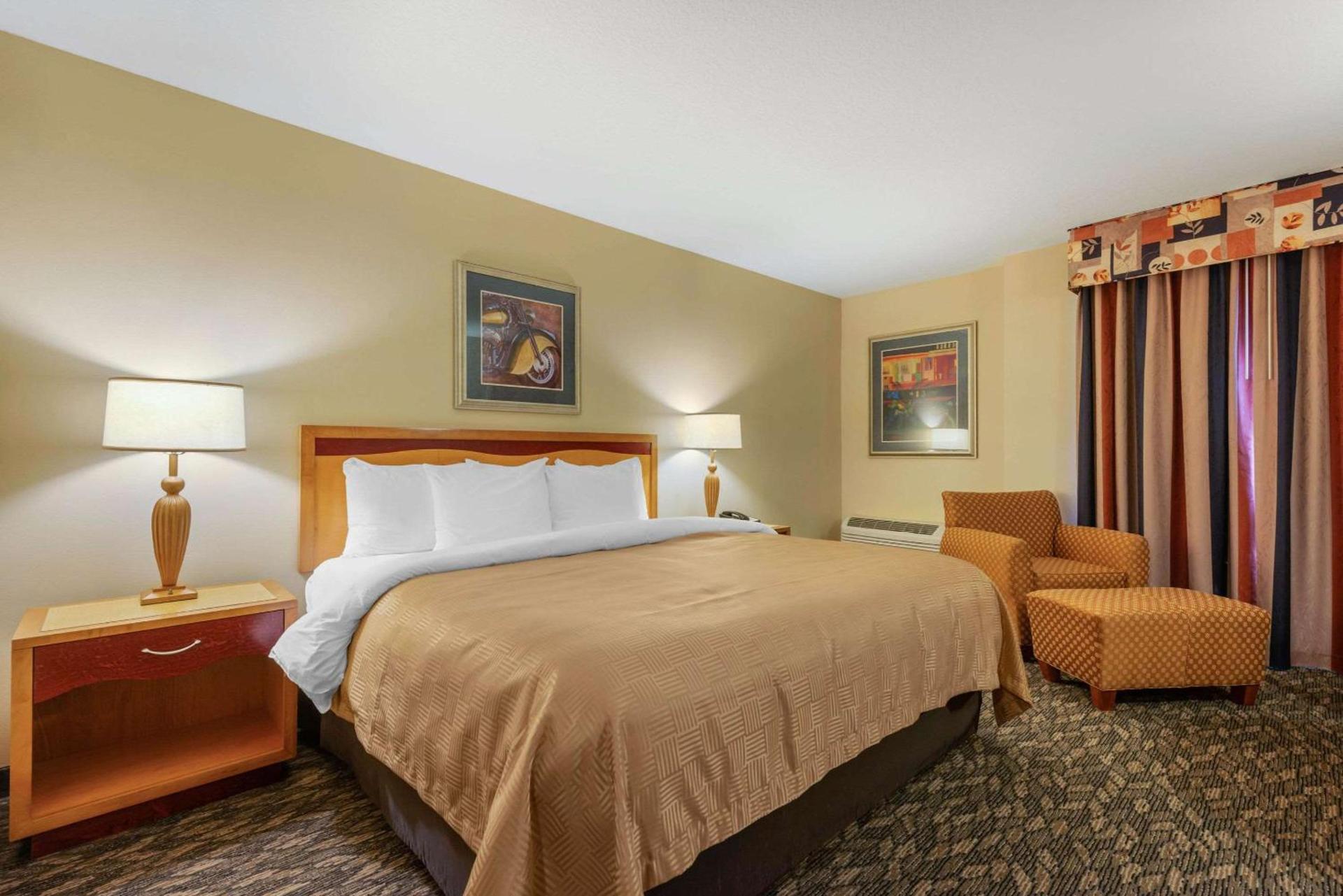 Clarion Inn Ormond Beach at Destination Daytona photo 4