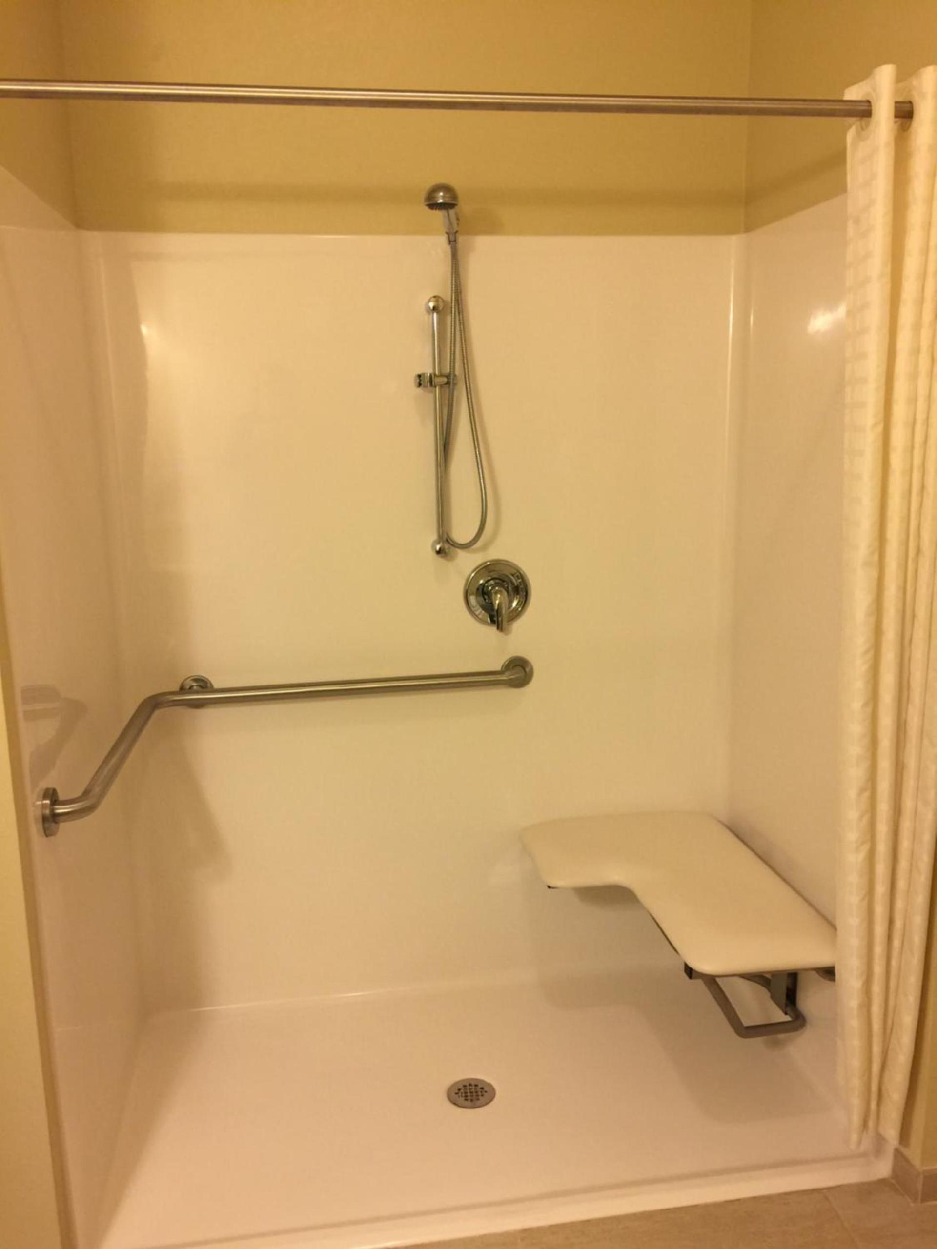 Cobblestone Inn & Suites - Waverly photo 15