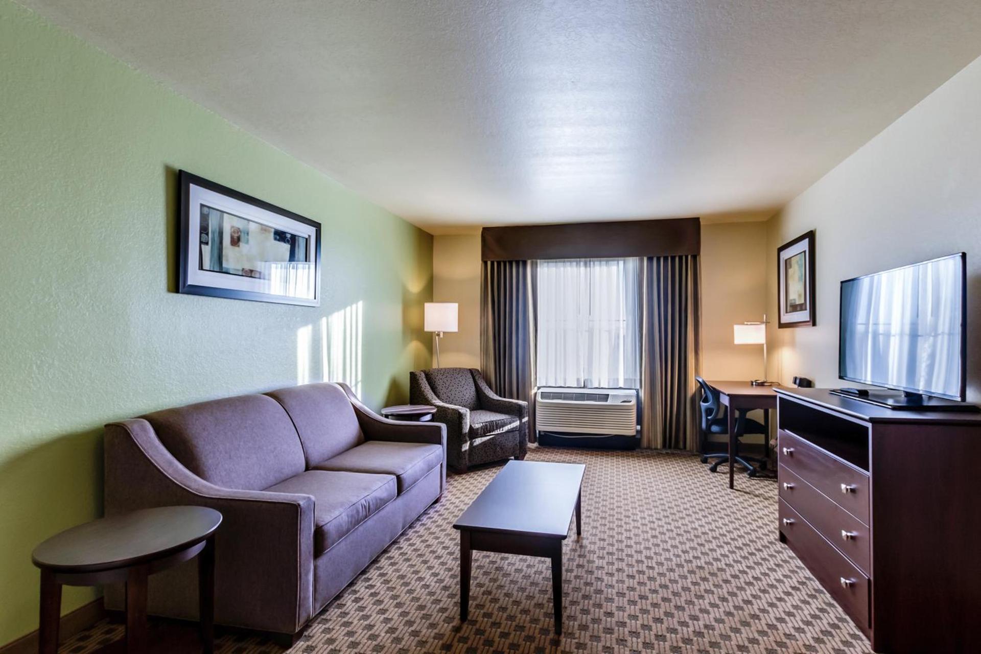 Cobblestone Inn & Suites - Waverly photo 12
