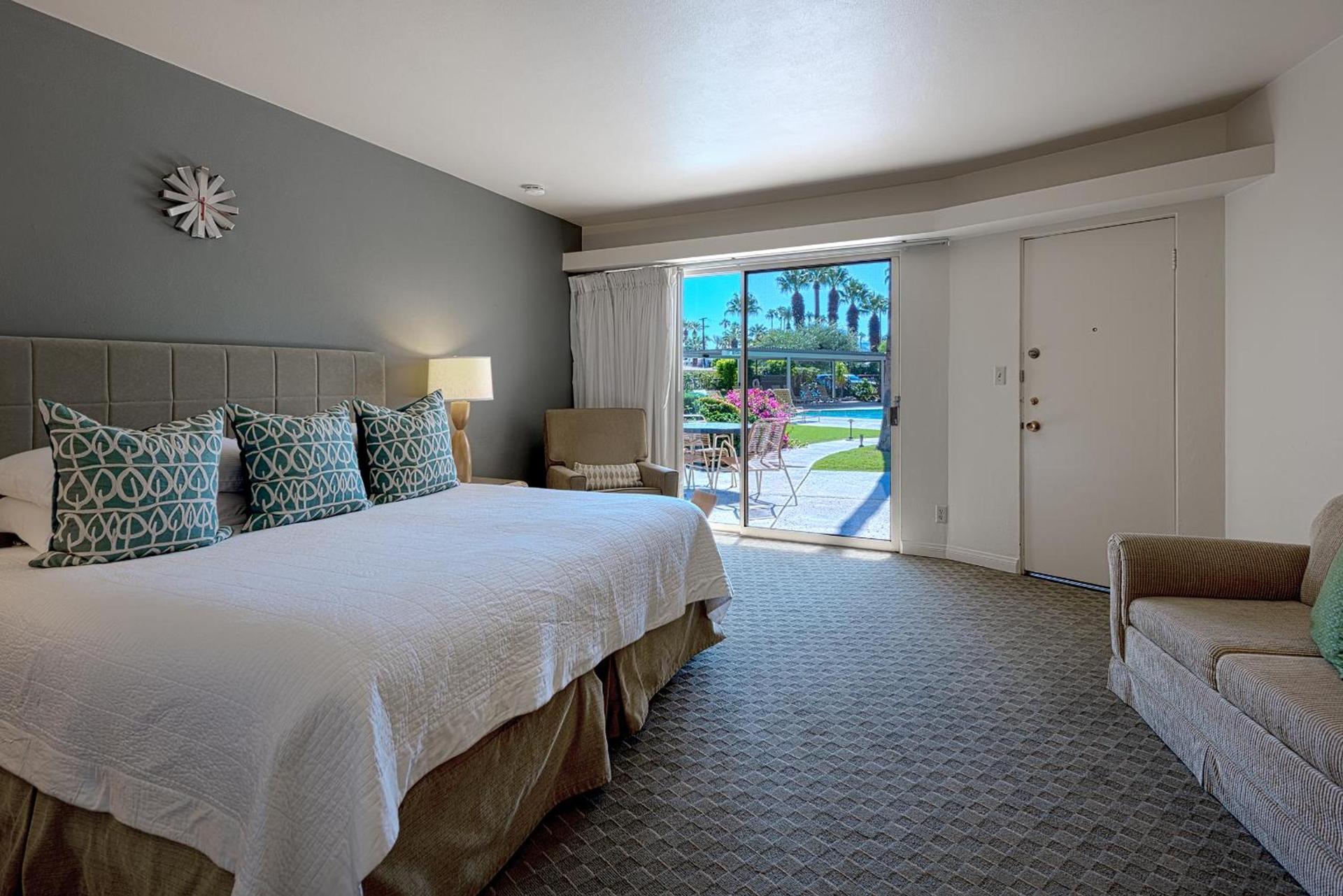Desert Hills - 21 and Over - A Town & Desert Boutique Hotel photo 7