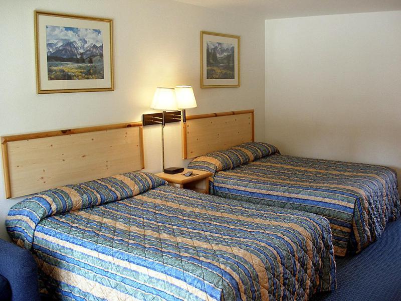 Edgewater Inn Shady Cove photo 13