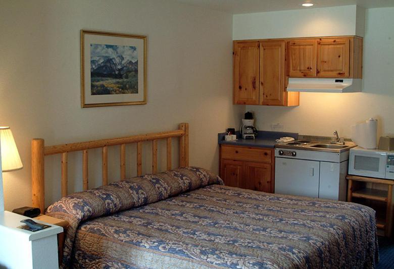 Edgewater Inn Shady Cove photo 7