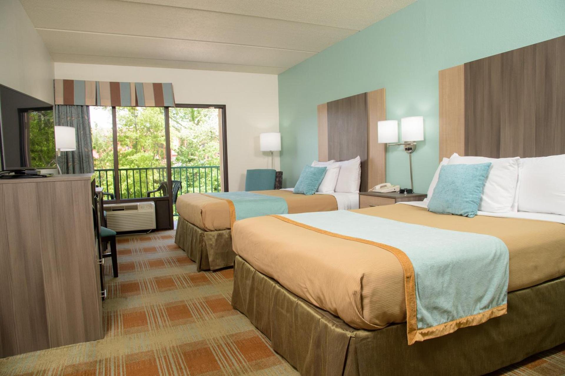 Pigeon River Inn photo 39