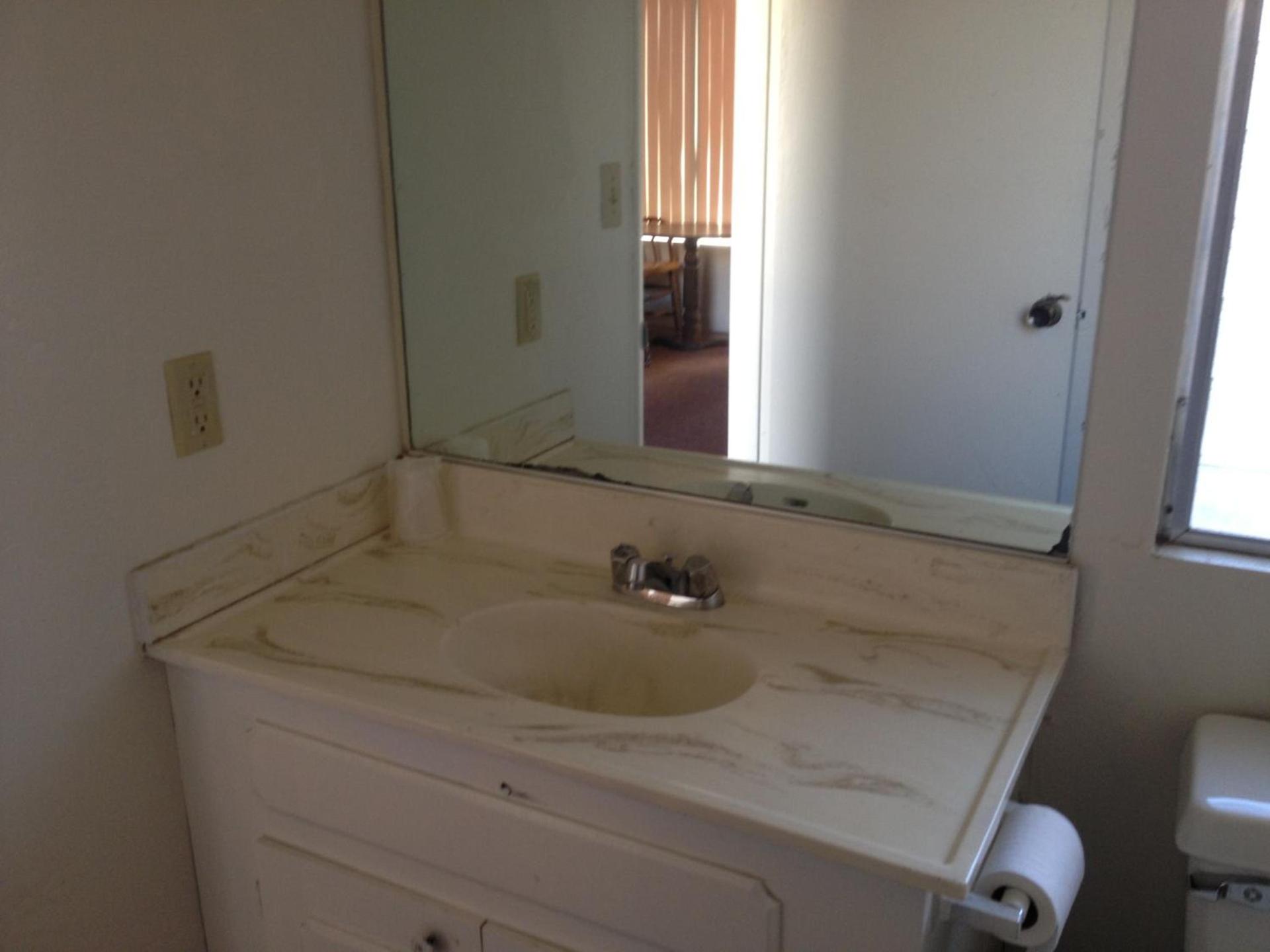 Golden Hills Motel photo 8