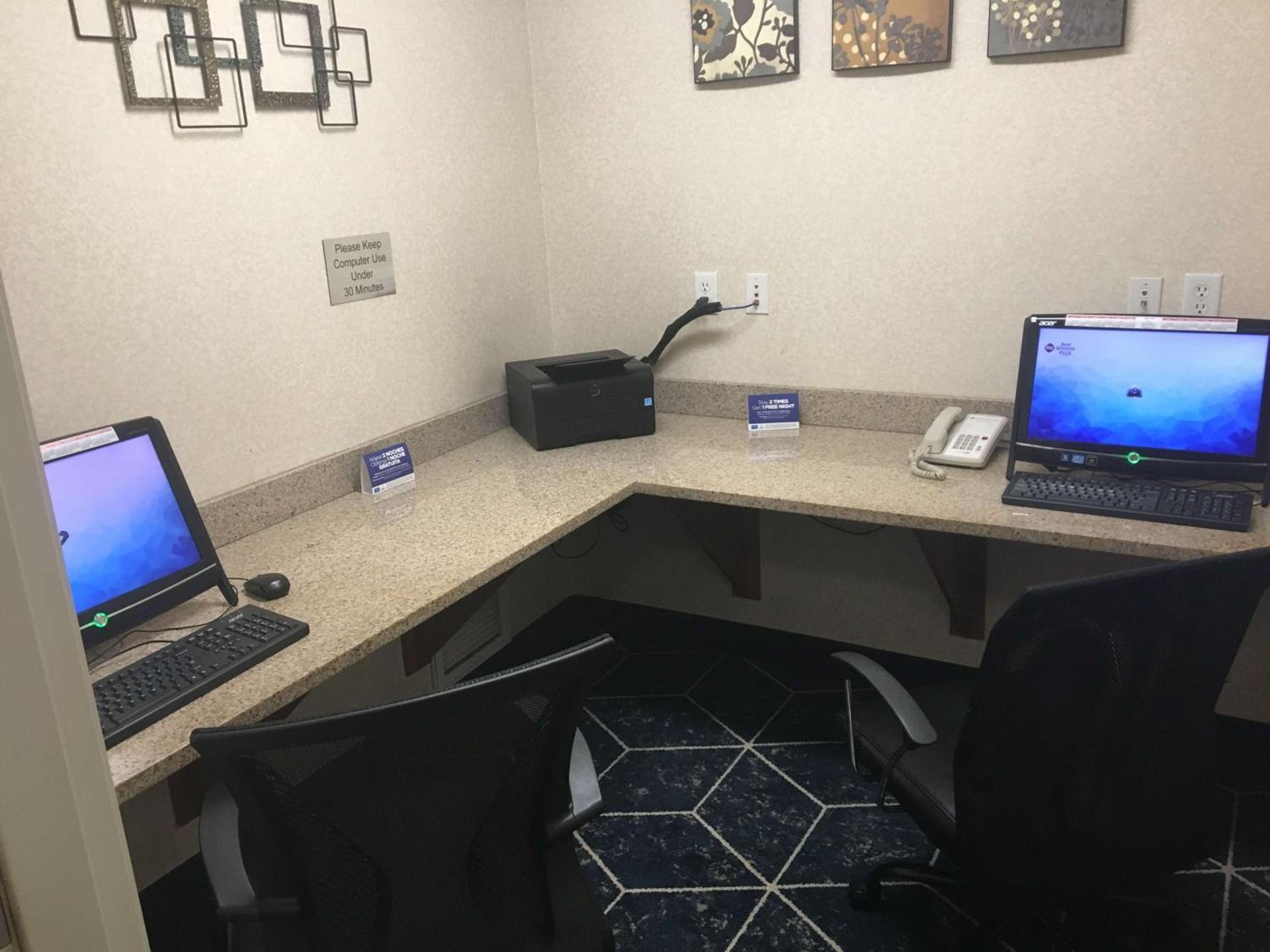 Best Western Plus Gateway Inn & Suites - Aurora photo 8