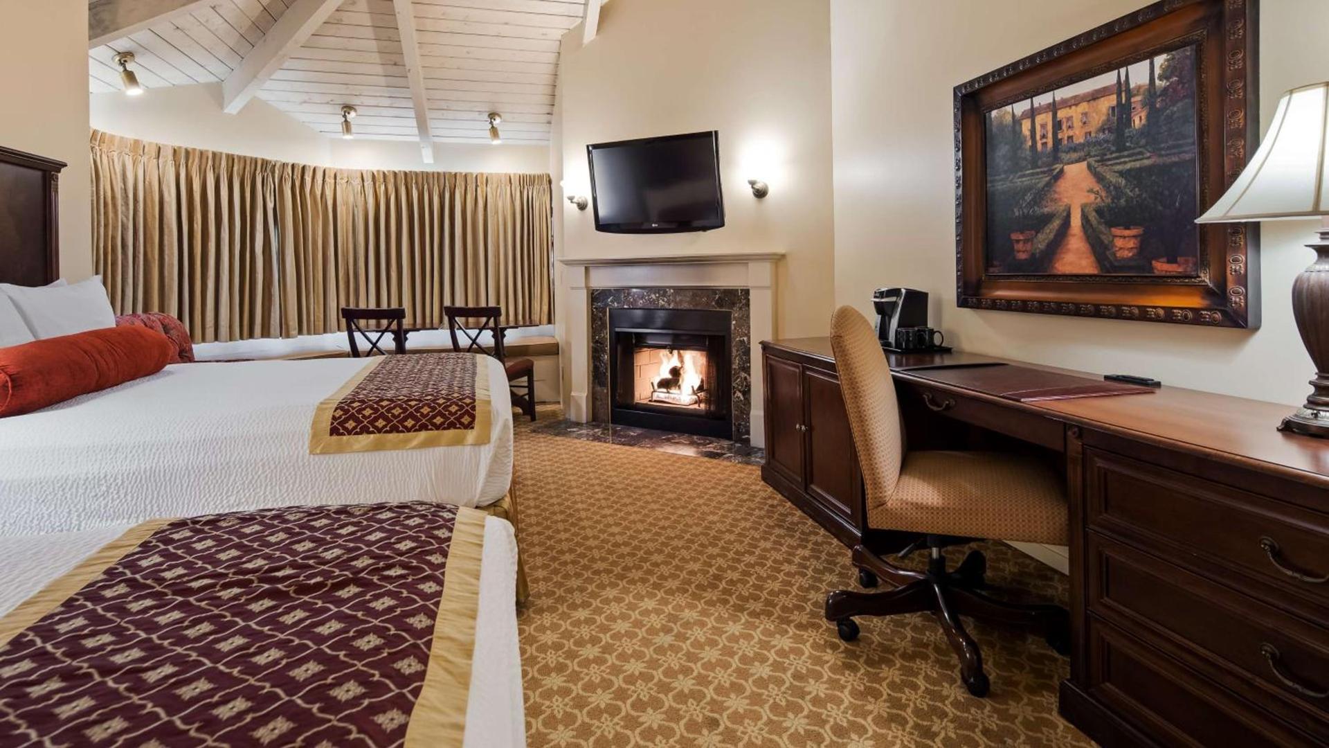 Victorian Inn photo 4