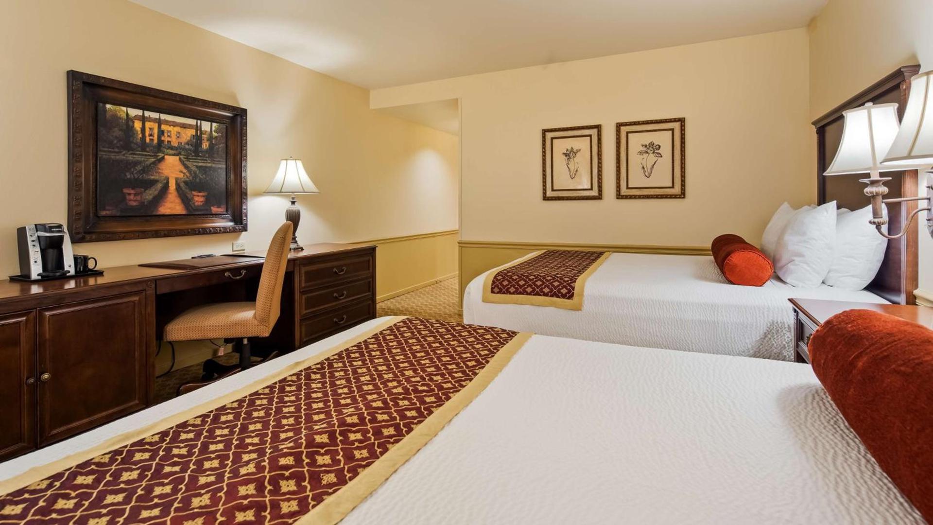 Victorian Inn photo 8