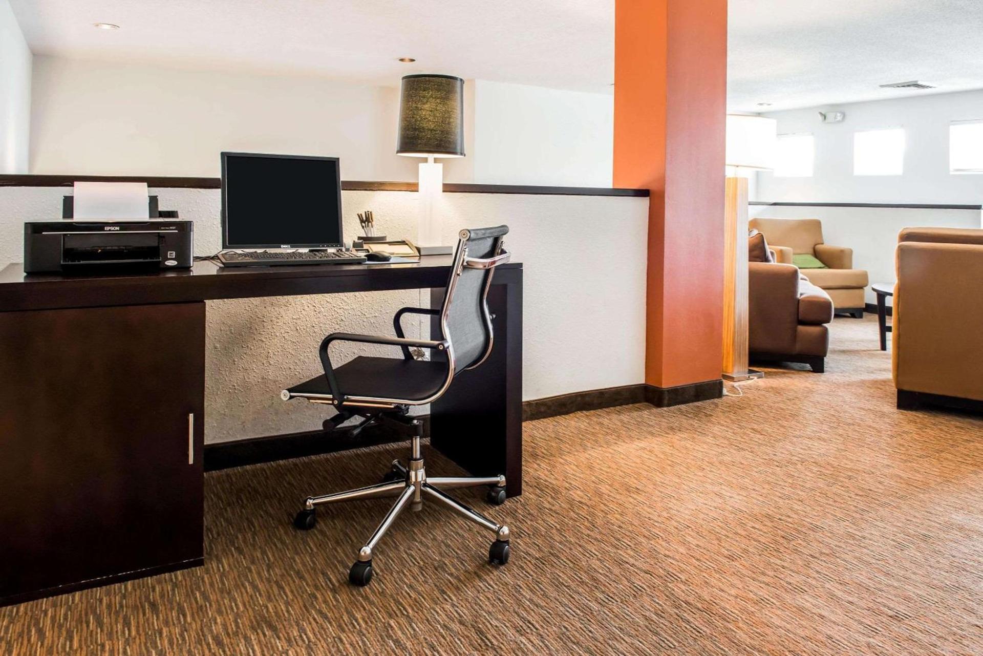 Quality Inn Bridgeport-Clarksburg — hotel in Bridgeport
