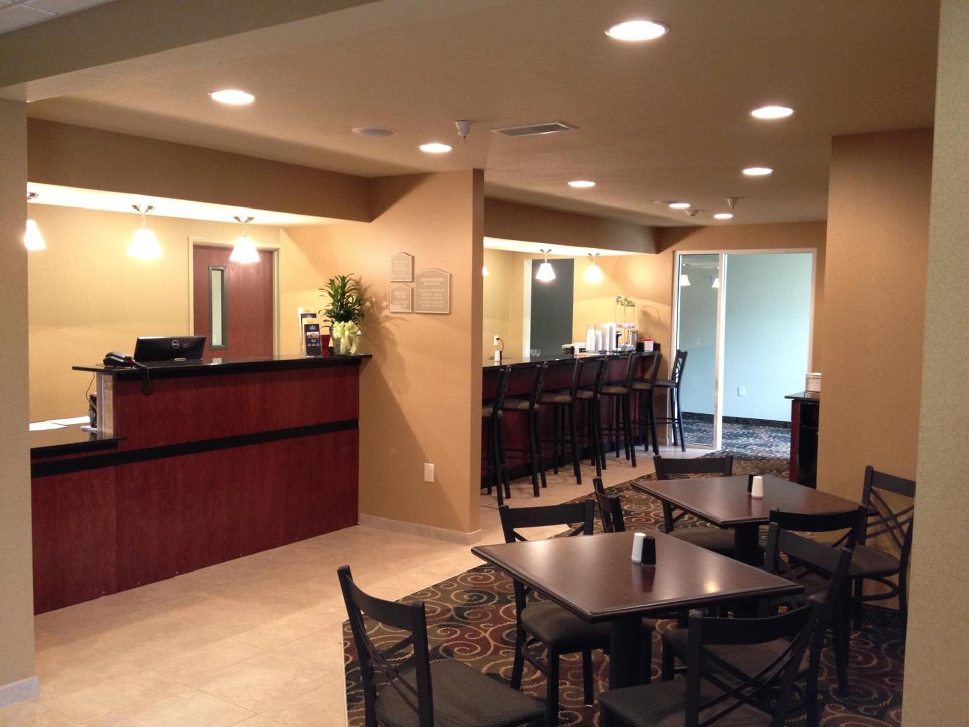 Cobblestone Hotel & Suites - Newton photo 31