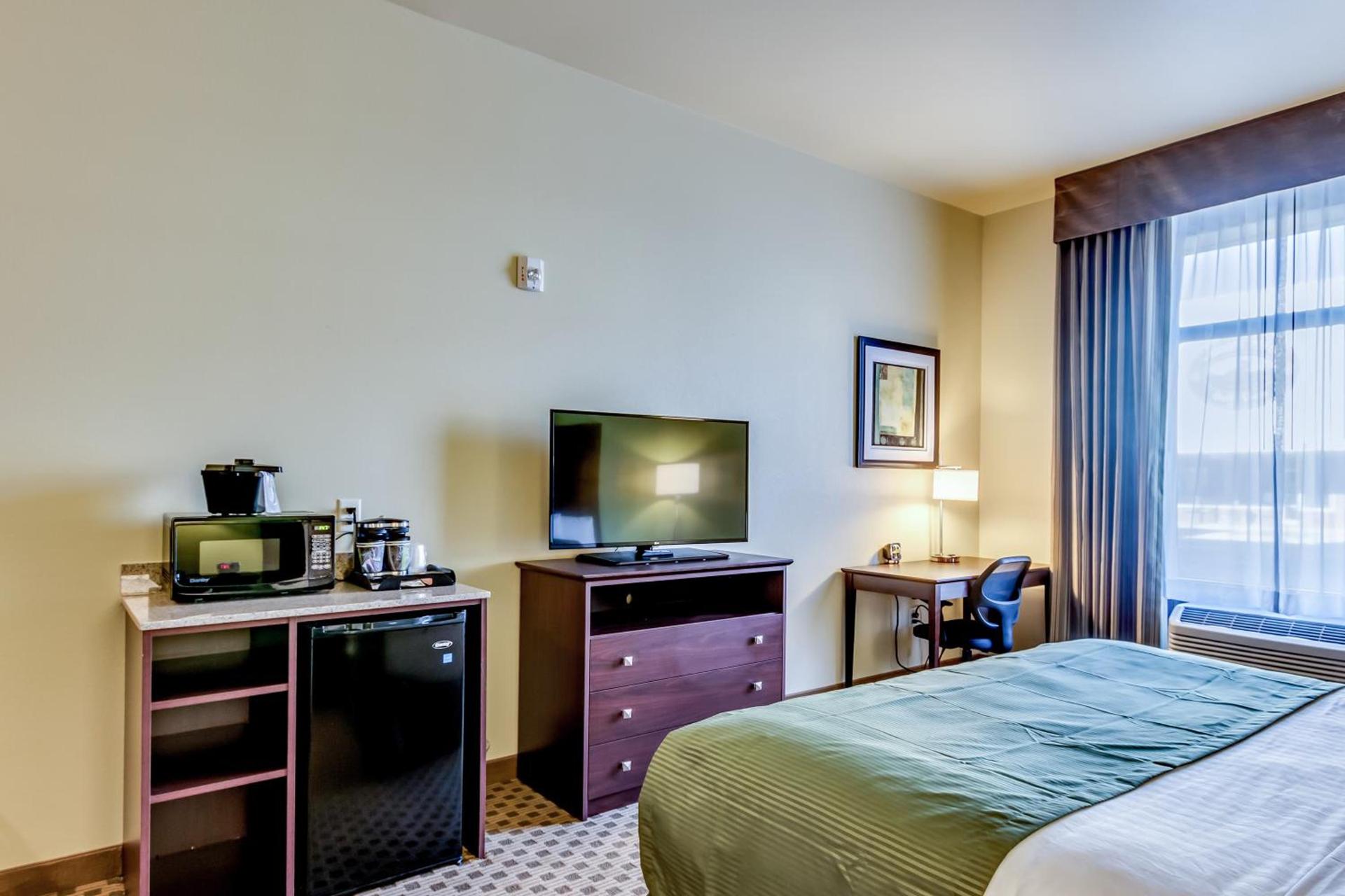 Cobblestone Inn & Suites - Waverly photo 8