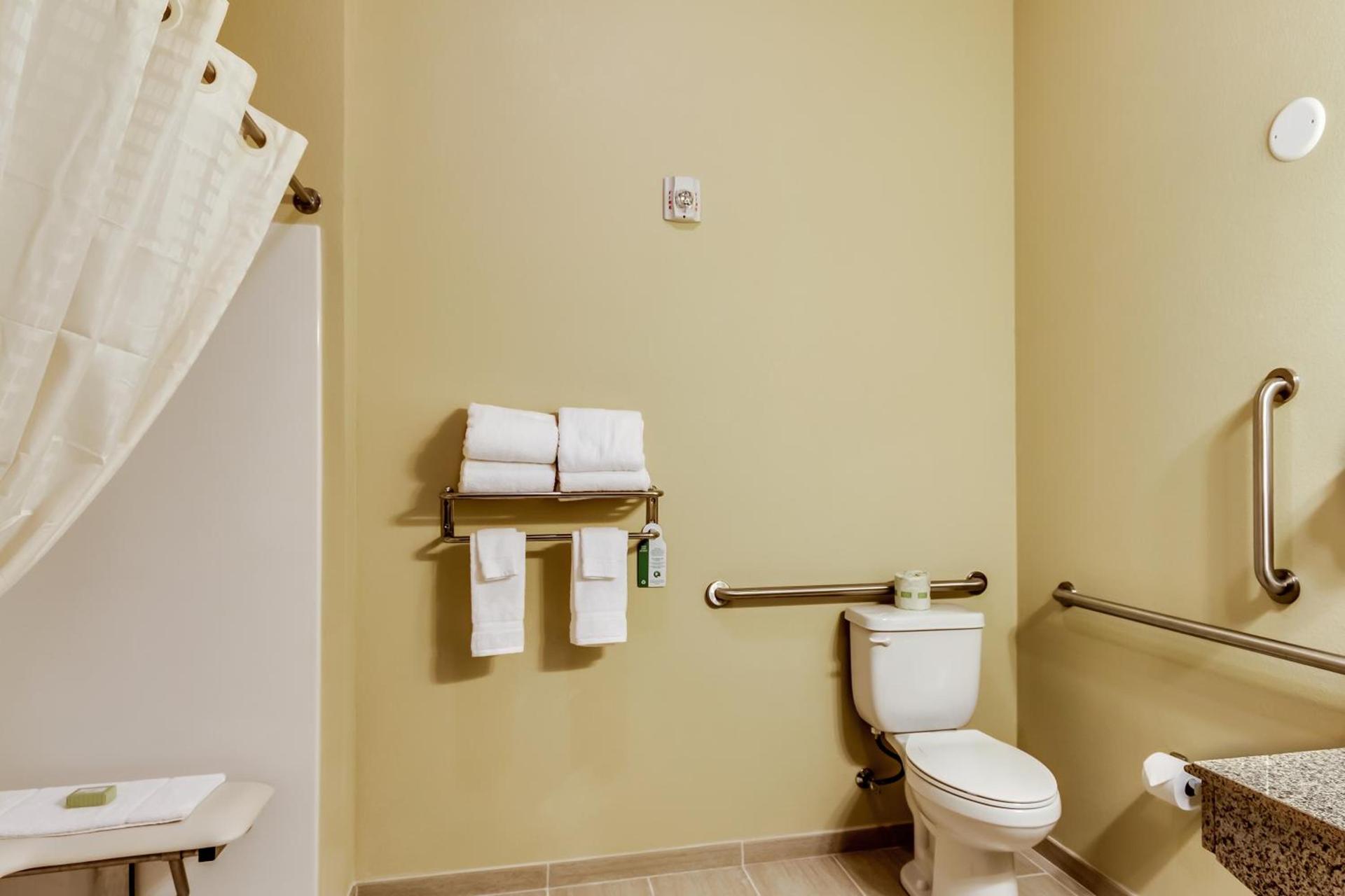 Cobblestone Inn & Suites - Waverly photo 9