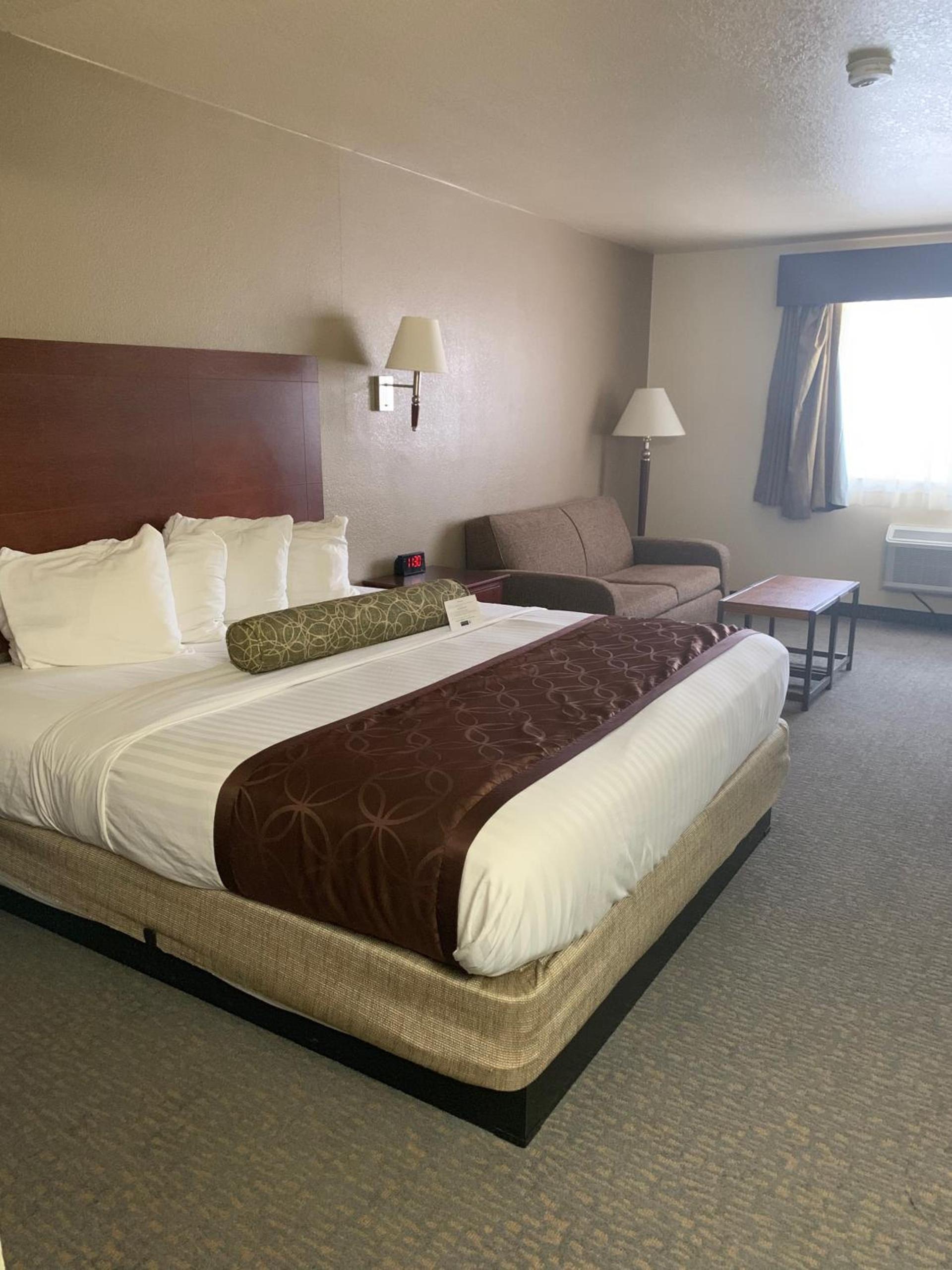 Best Western Desert Oasis photo 23