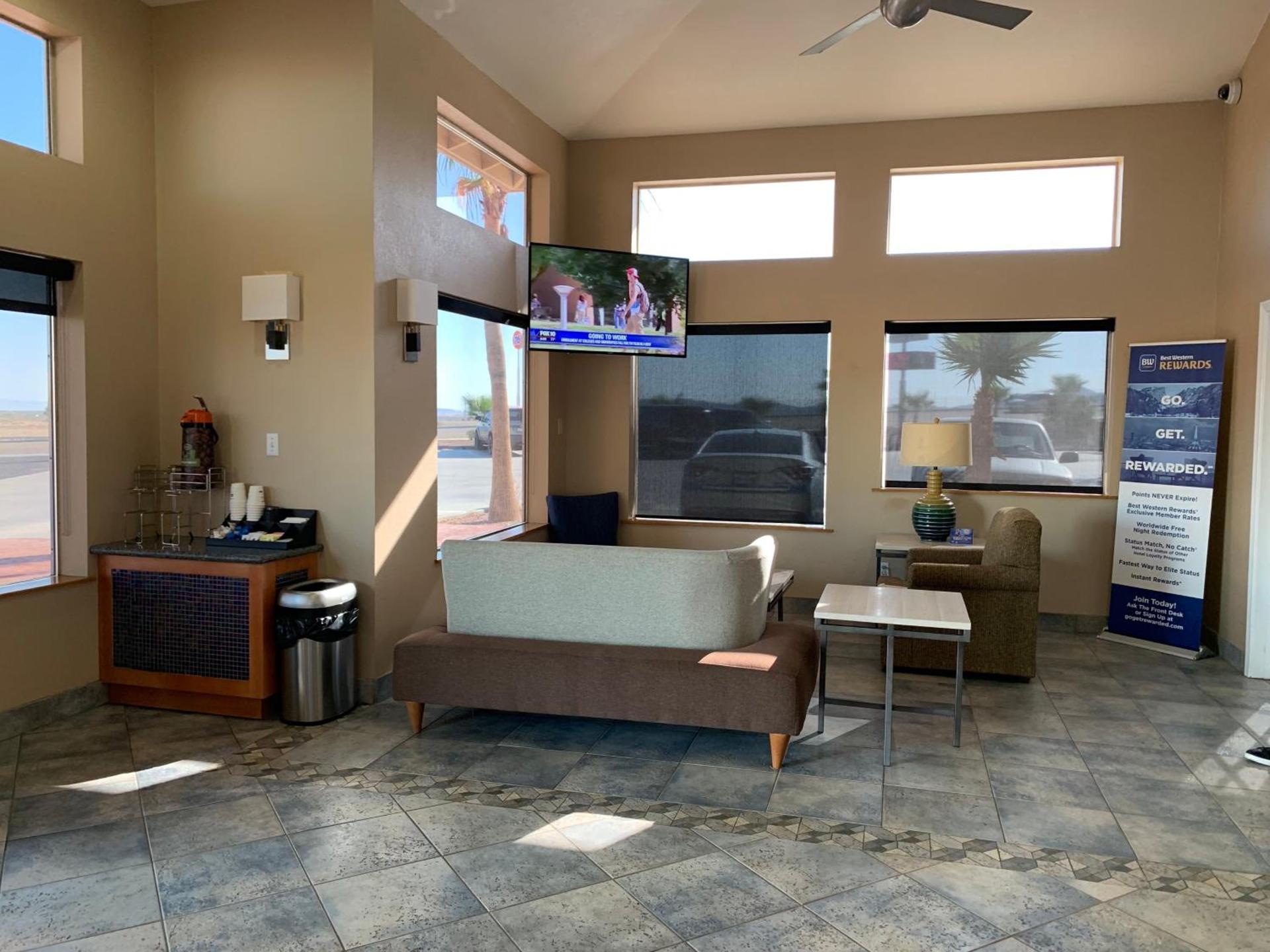 Best Western Desert Oasis photo 27