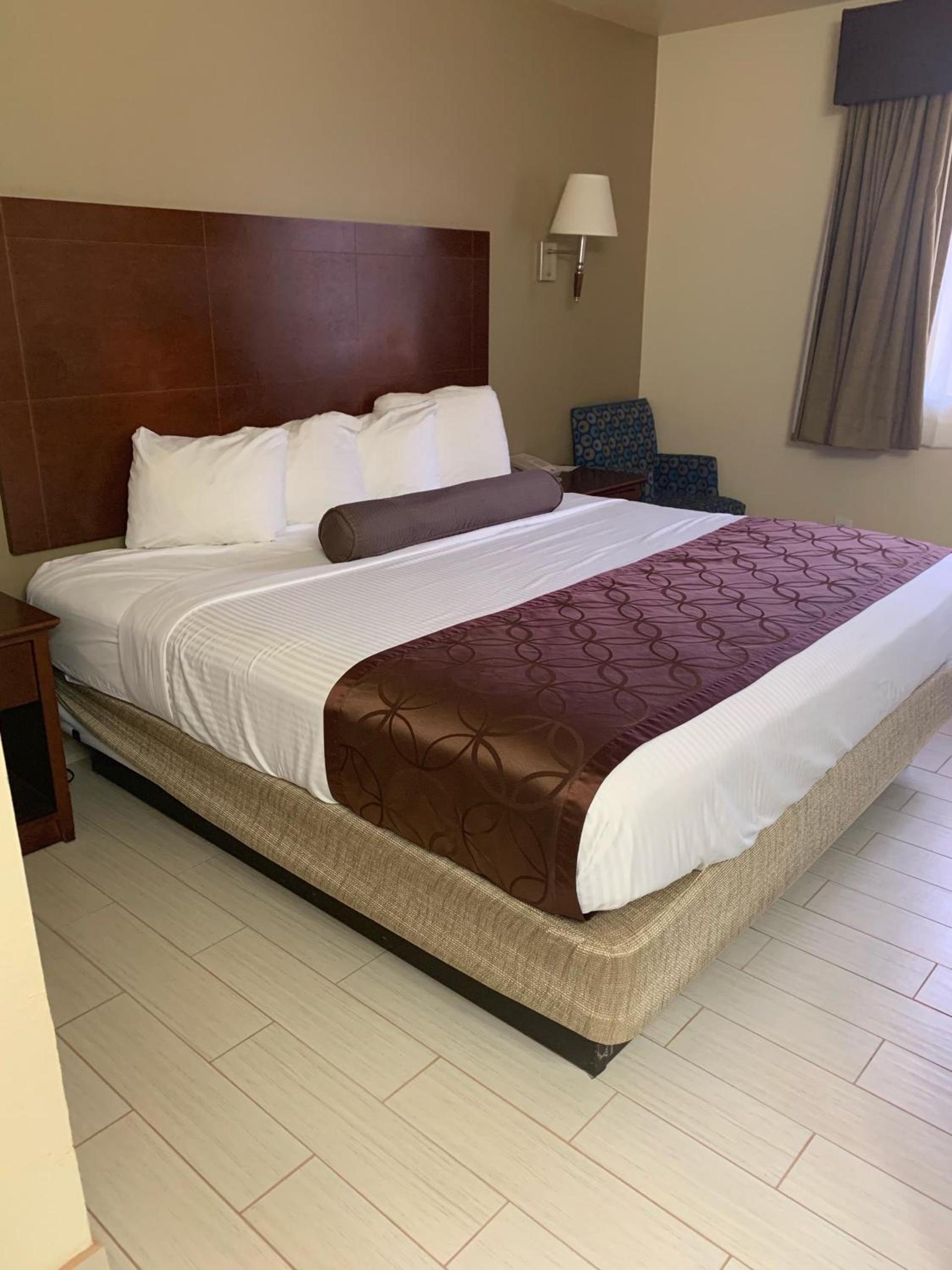 Best Western Desert Oasis photo 20