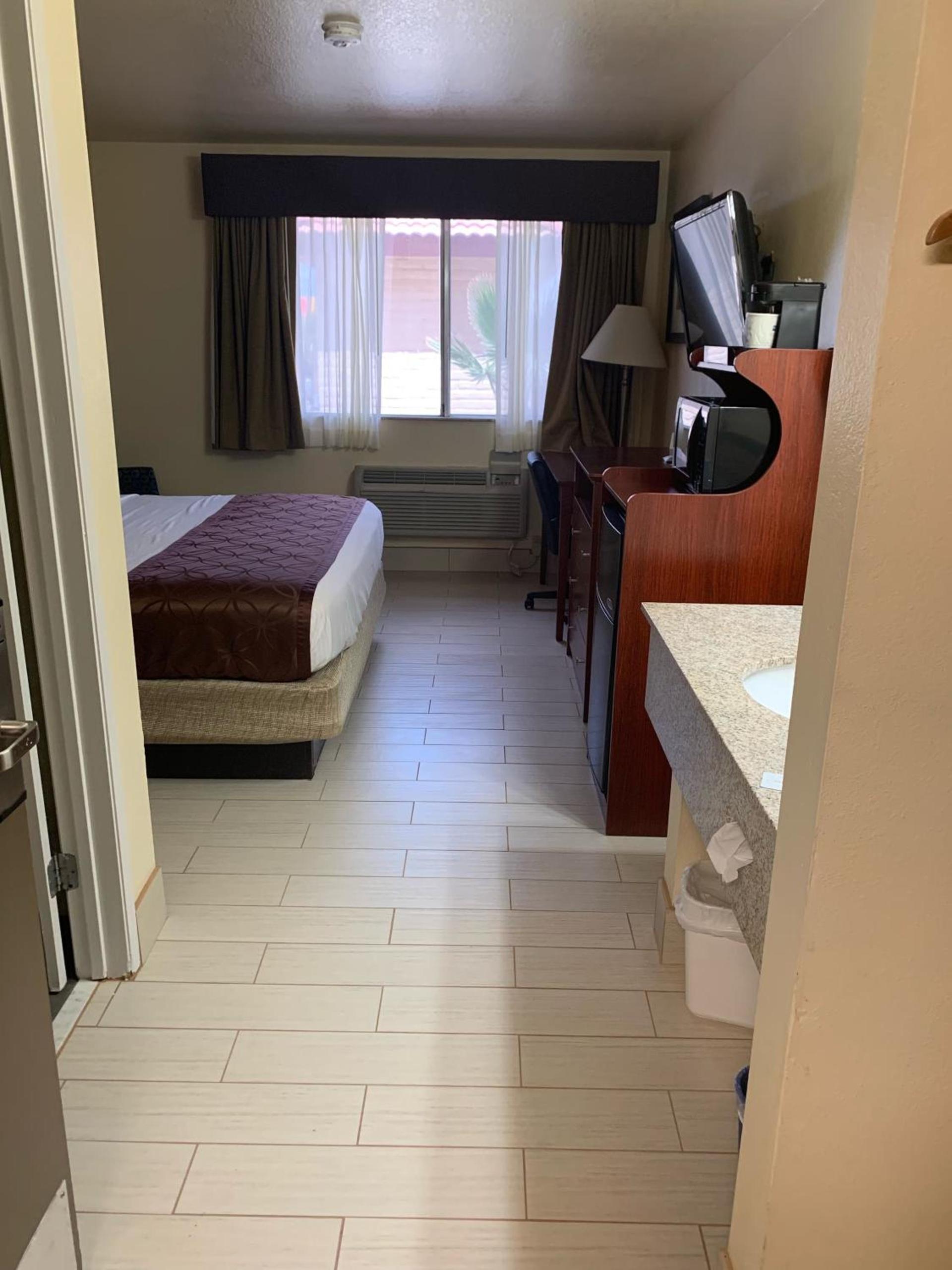 Best Western Desert Oasis photo 21