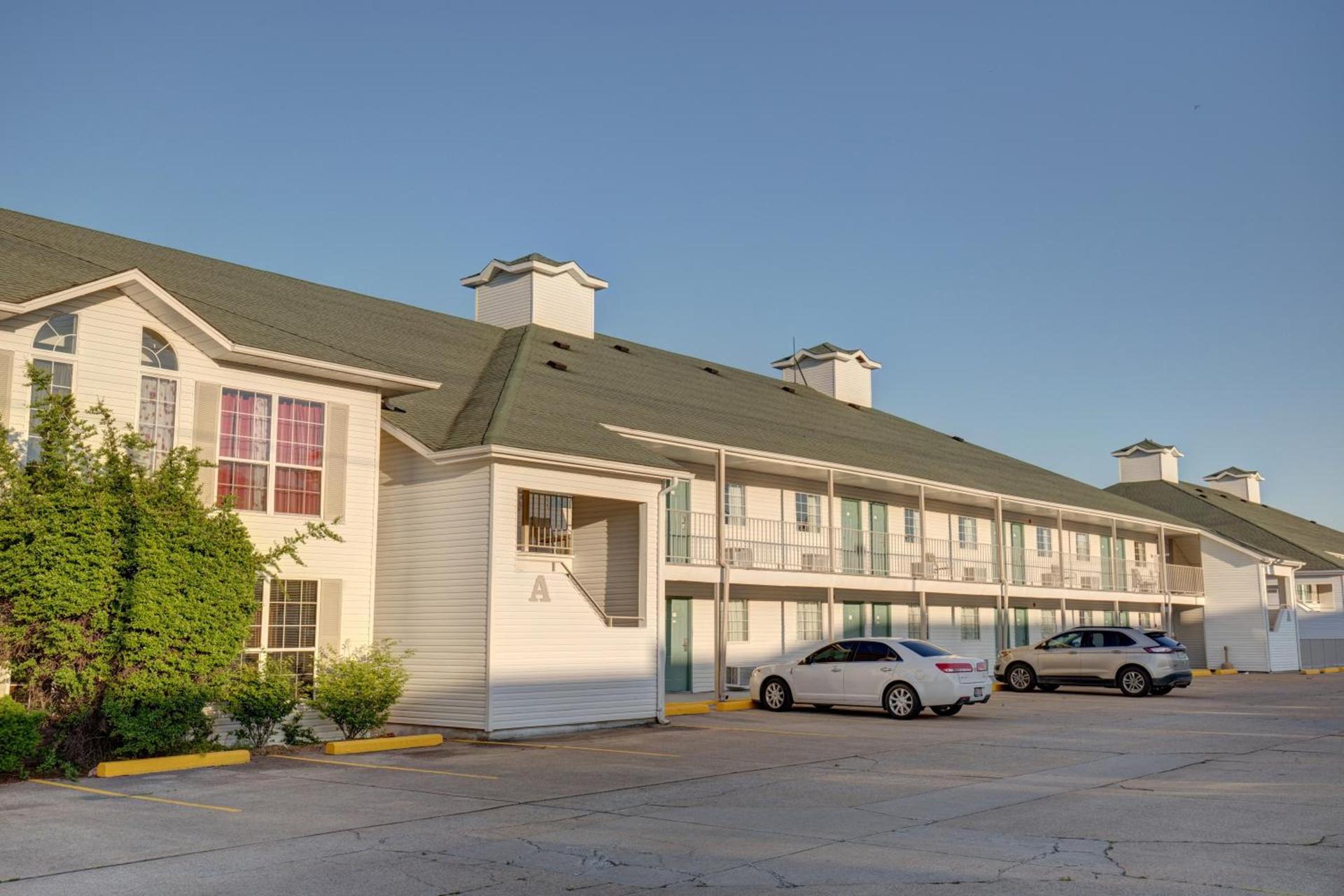 Howard Johnson by Wyndham Branson Theatre District photo 58