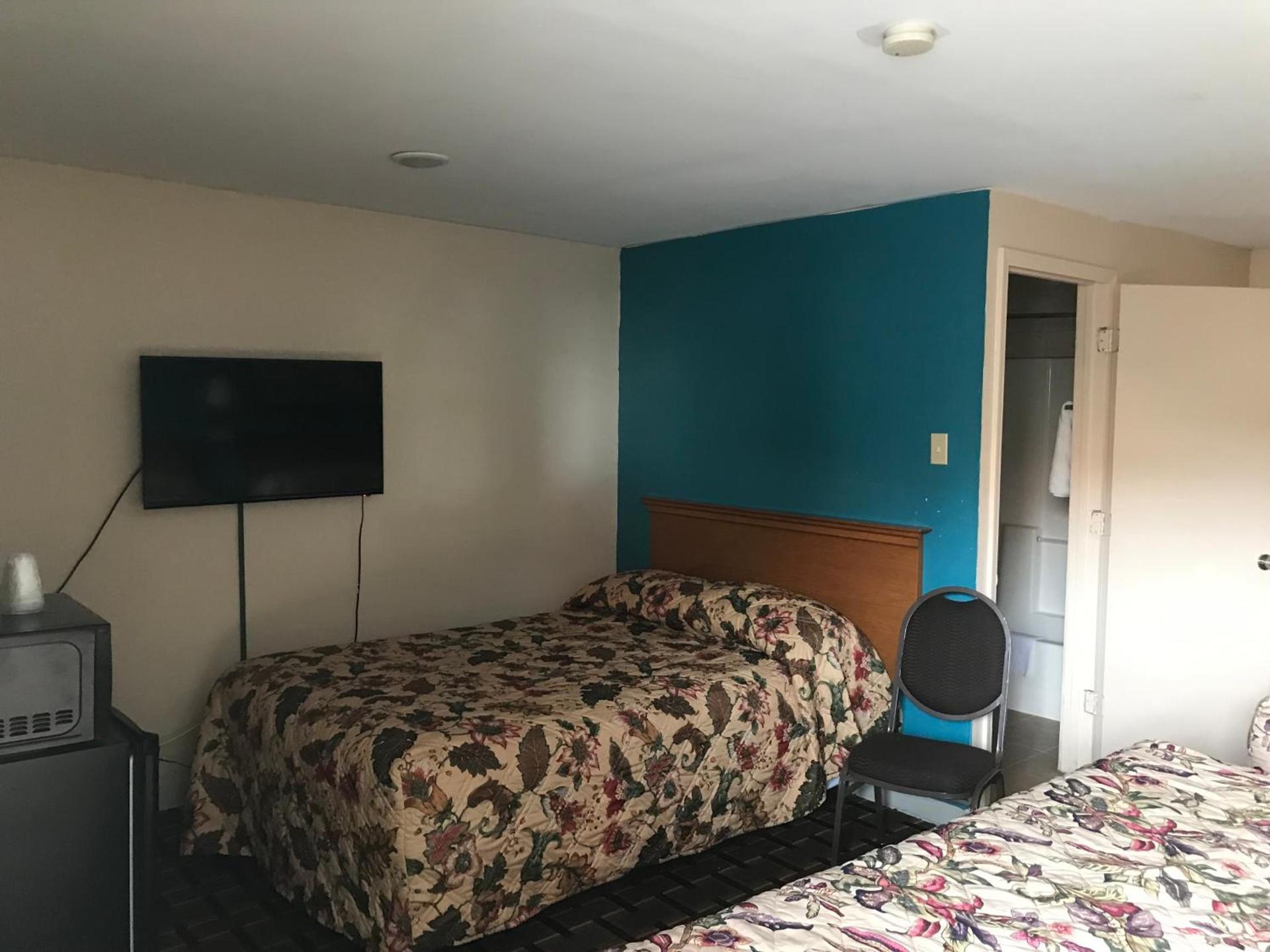 Blue Falls Motel photo 8