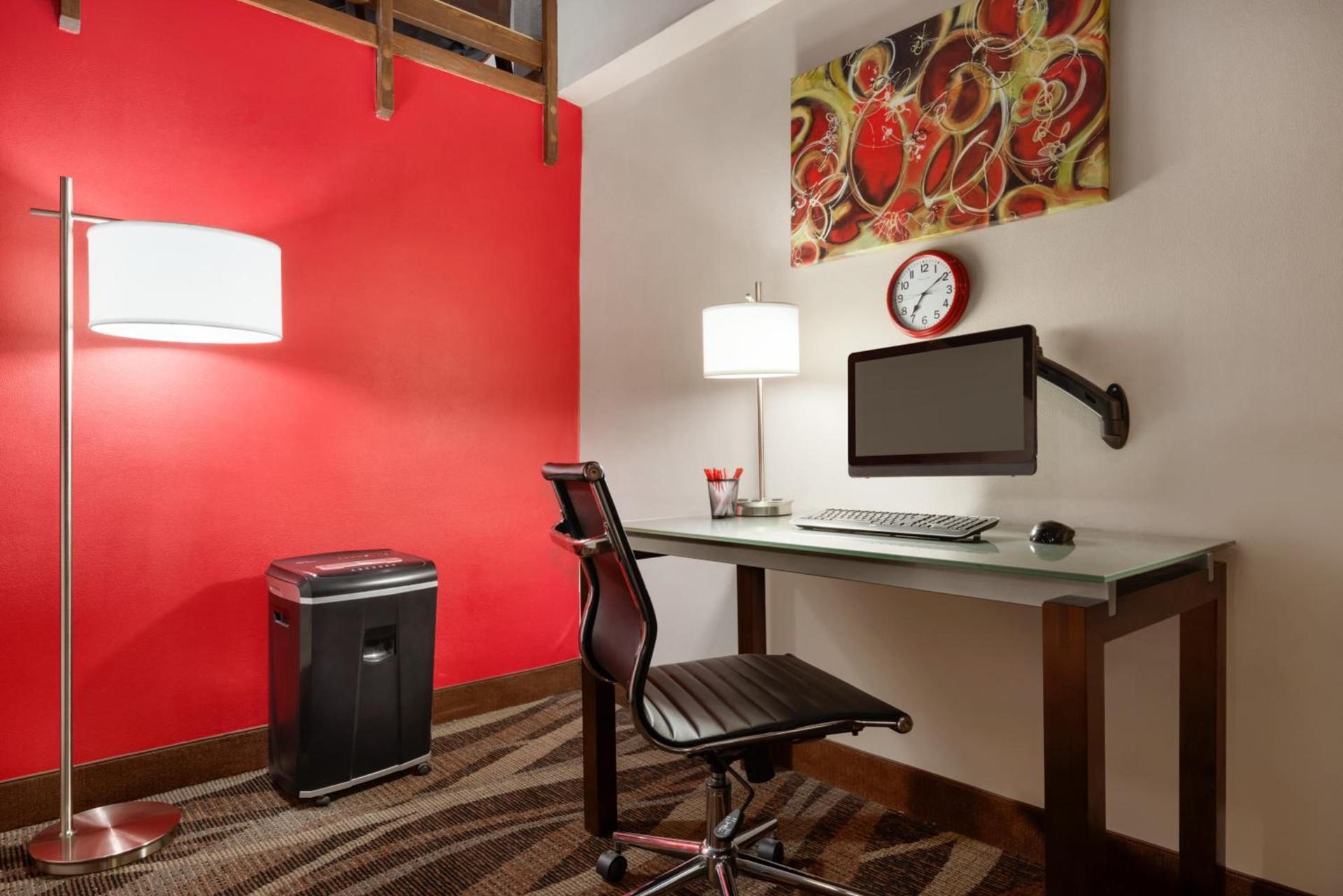 Ramada by Wyndham Spokane Airport photo 73