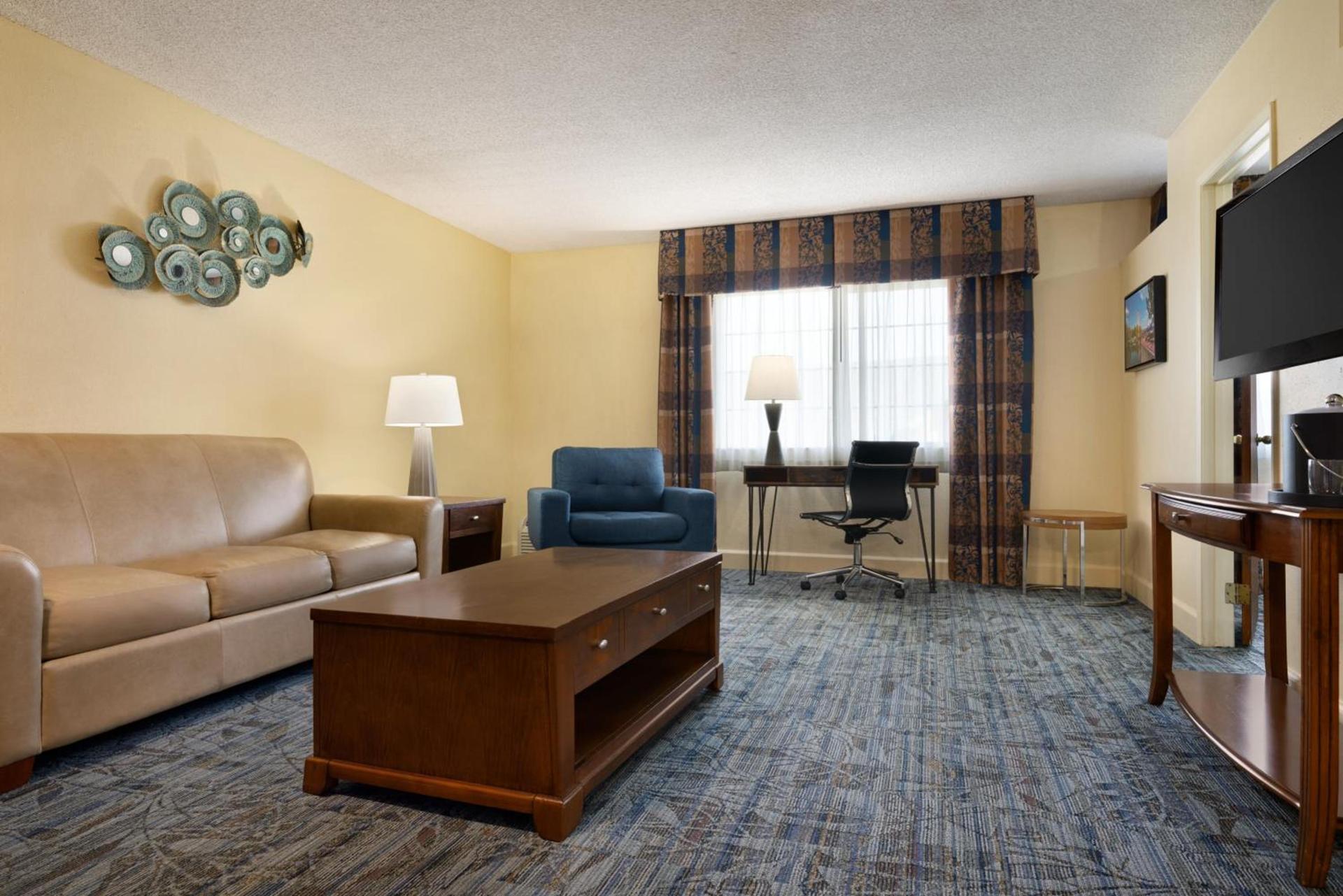 Ramada by Wyndham Spokane Airport photo 50