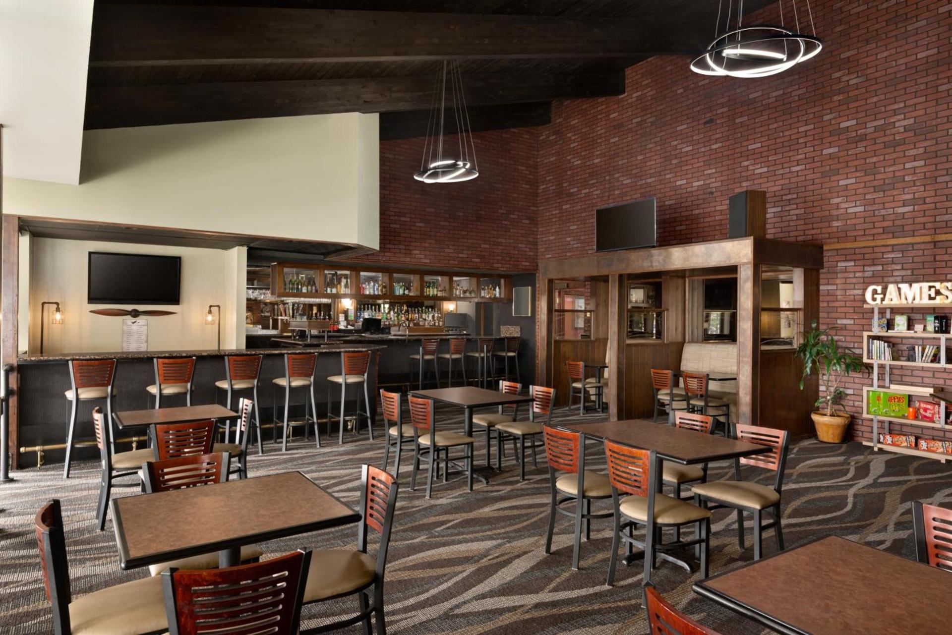 Ramada by Wyndham Spokane Airport photo 54