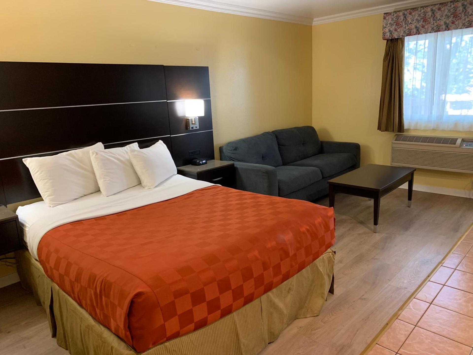 Olive Tree Inn & Suites, a Howard Johnson by Wyndham photo 28
