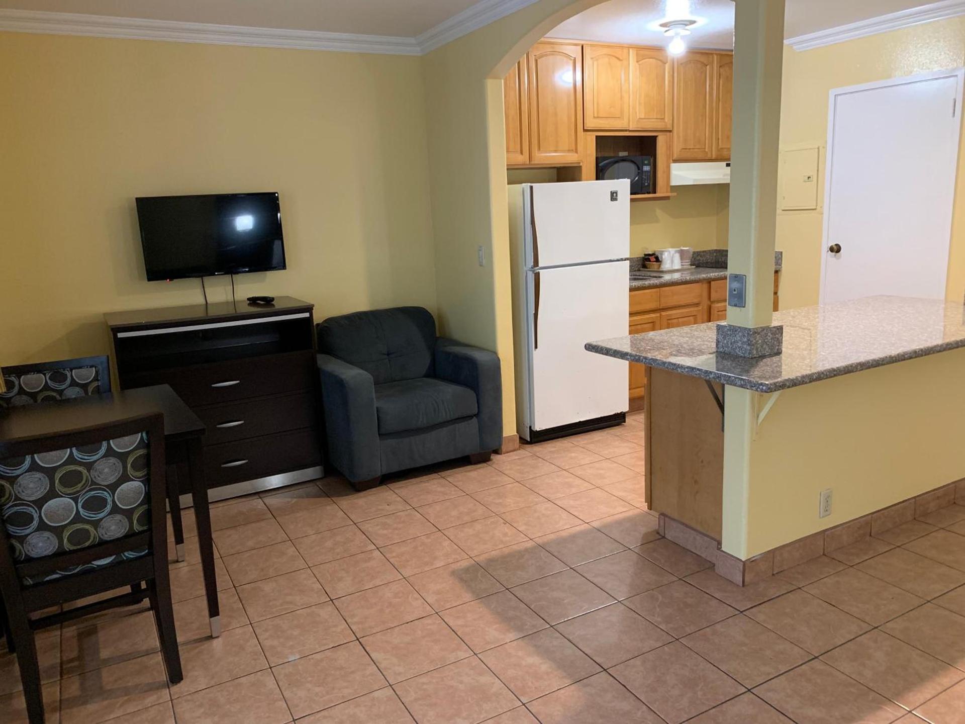 Olive Tree Inn & Suites, a Howard Johnson by Wyndham photo 27