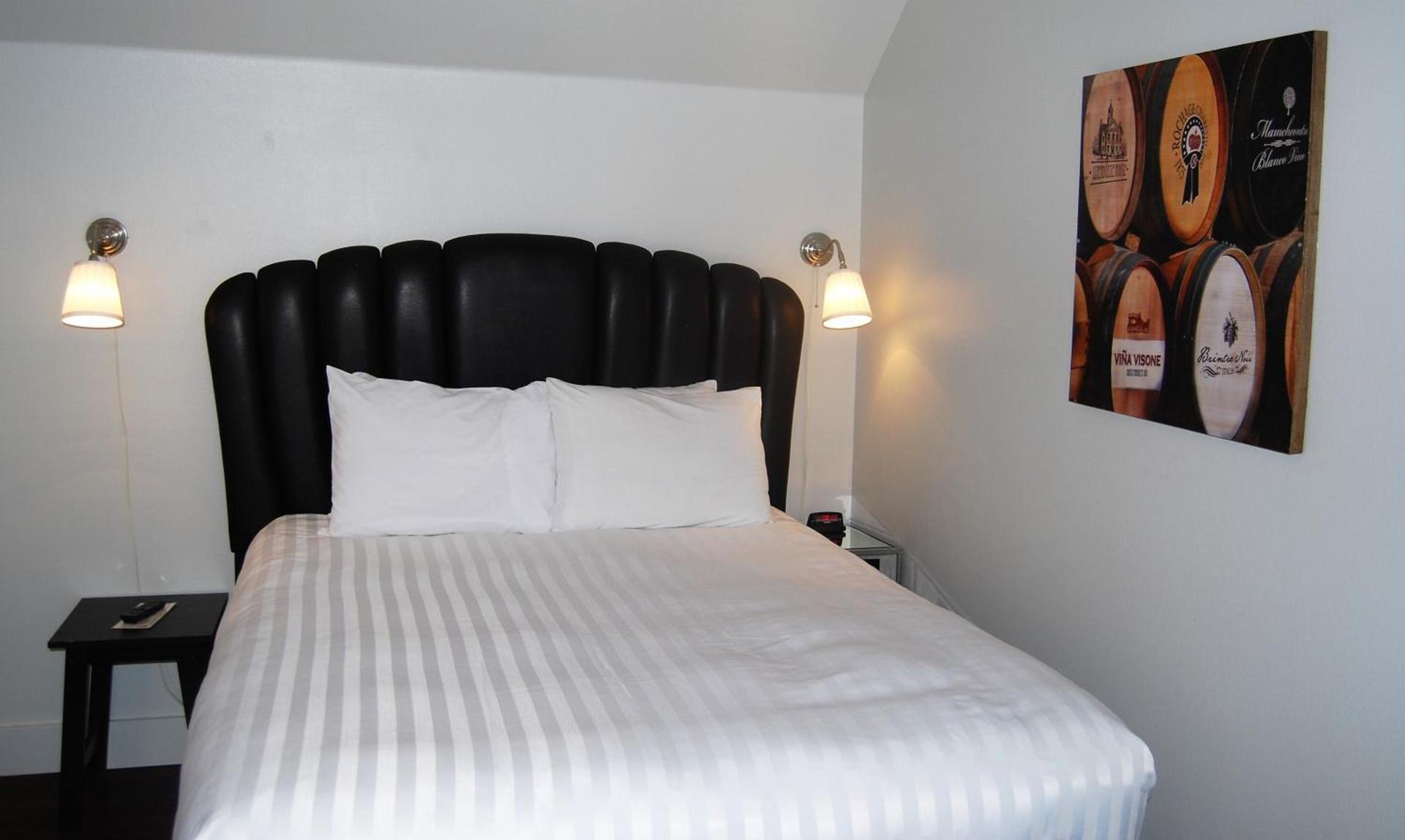 Deep Water Inn photo 8
