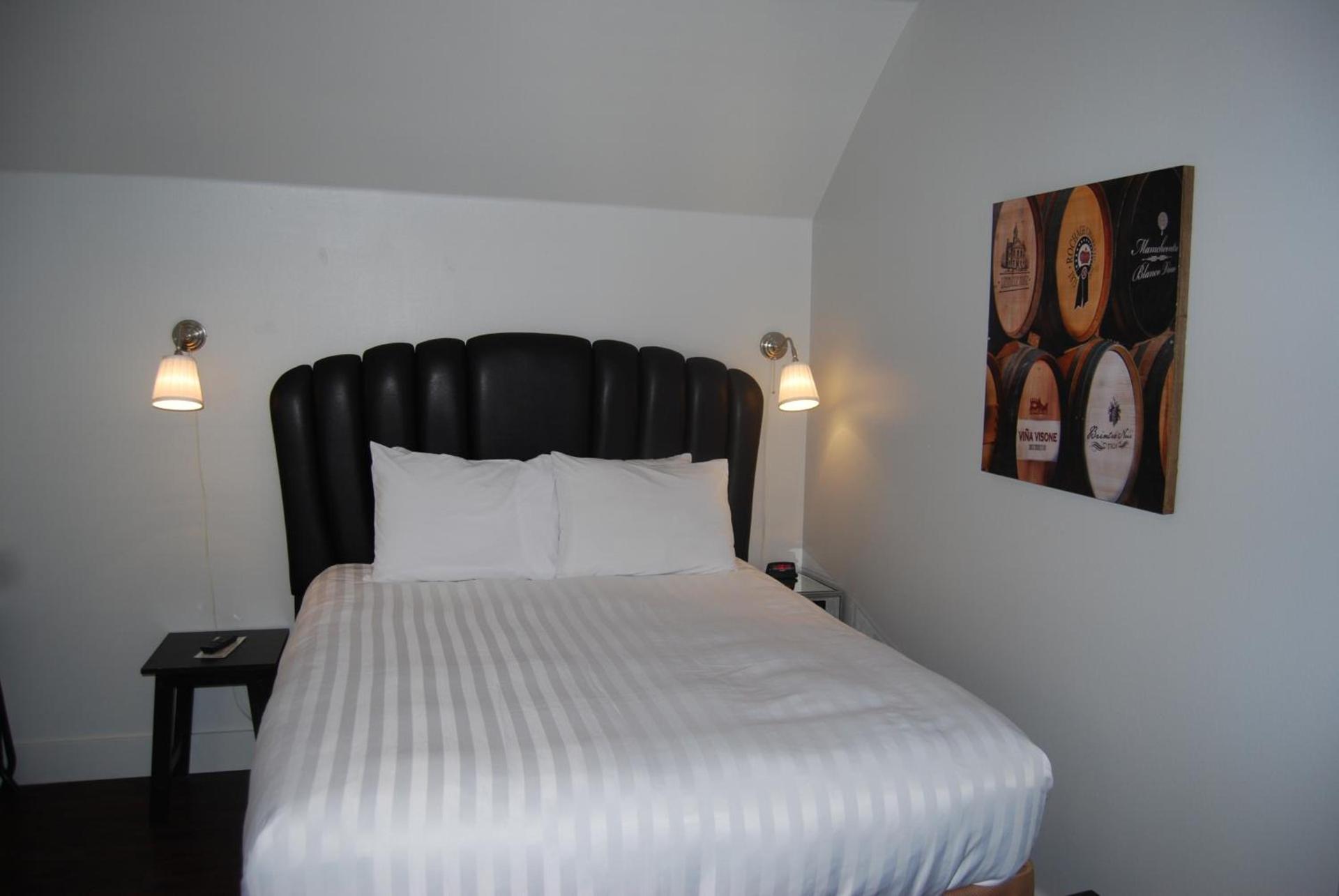 Deep Water Inn photo 6