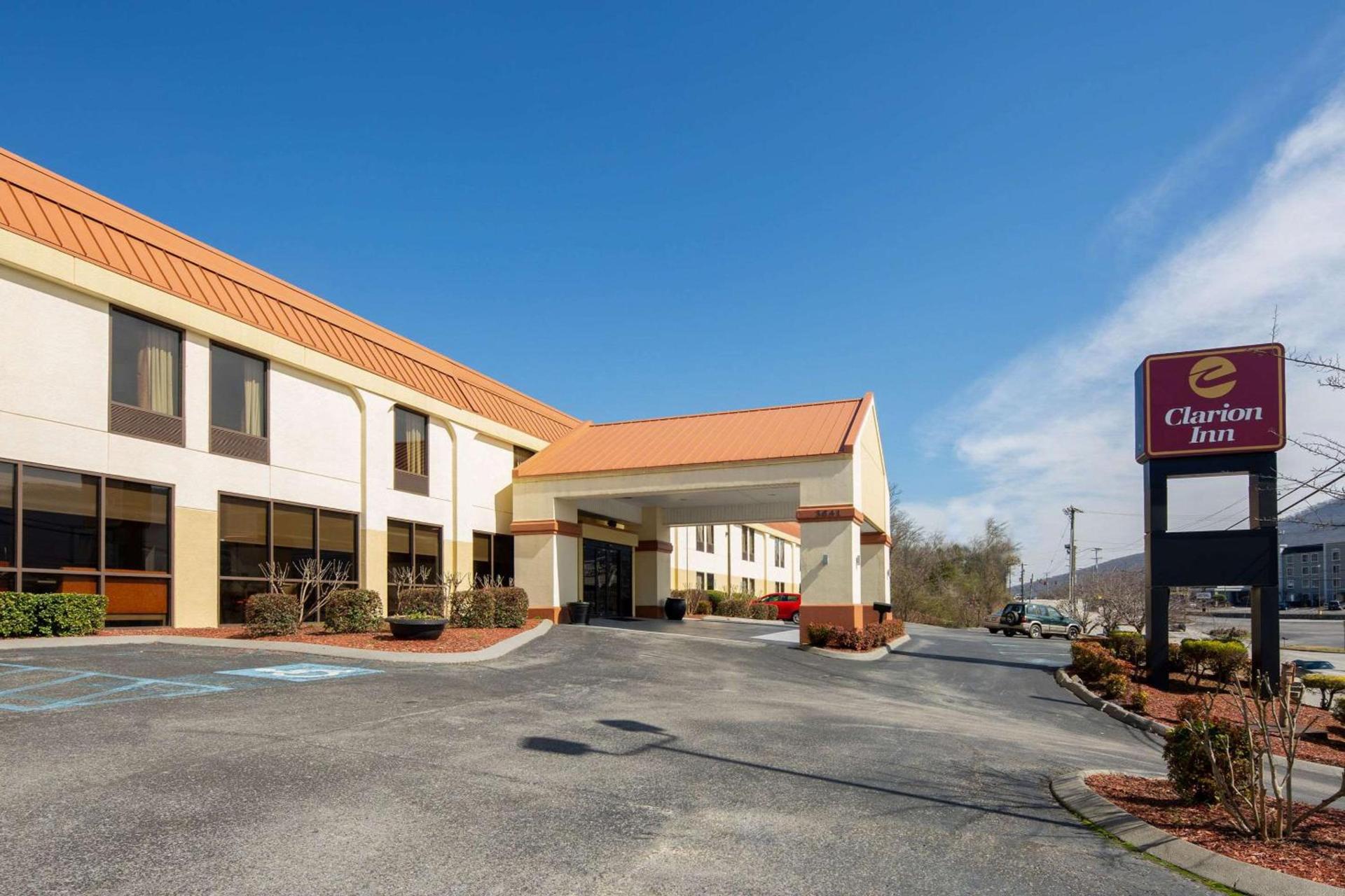 Clarion Inn near Lookout Mountain photo 1