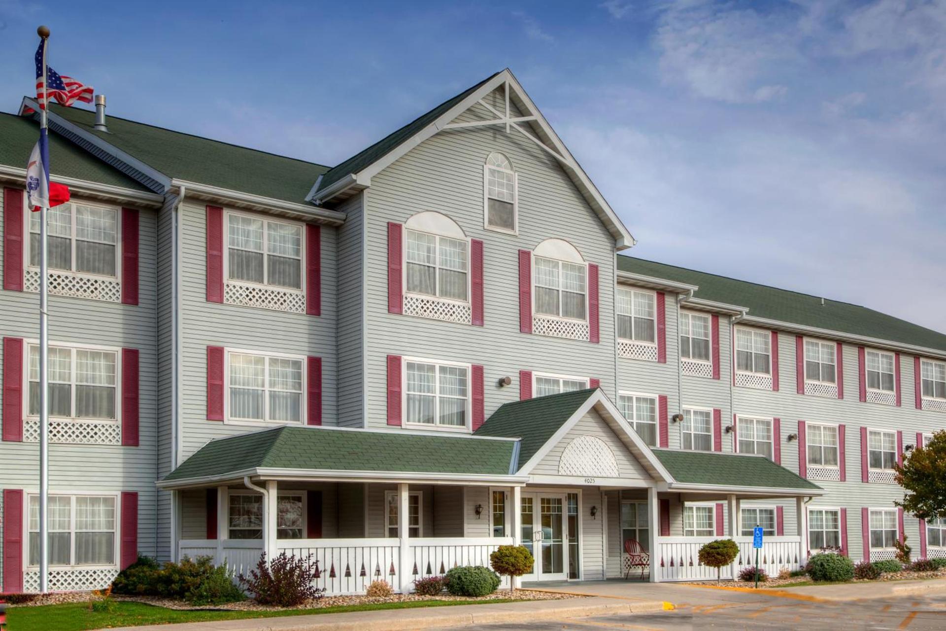 Country Inn & Suites by Radisson, Waterloo, IA photo 25