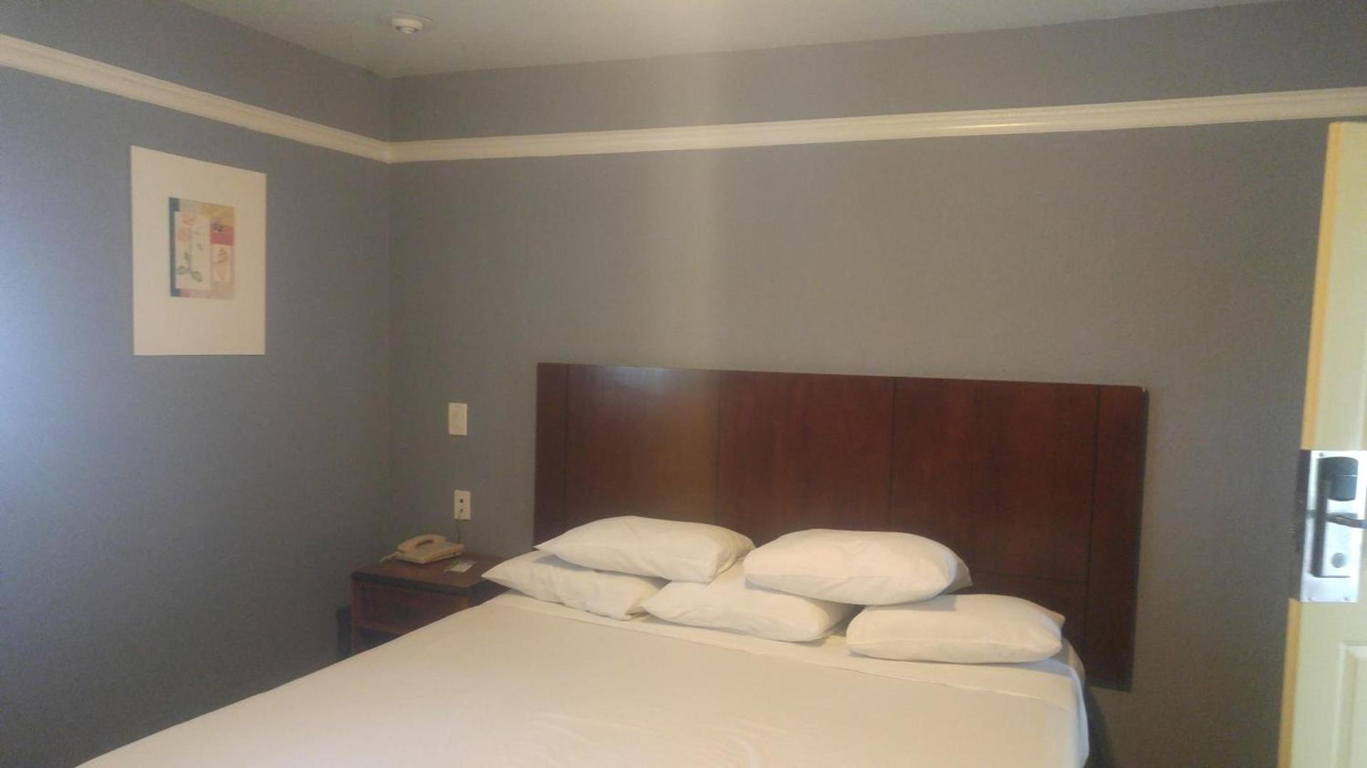 Riviera Motel photo 8
