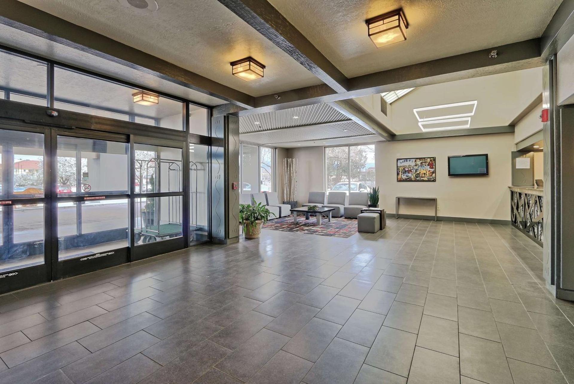 Ramada by Wyndham Albuquerque Midtown photo 30