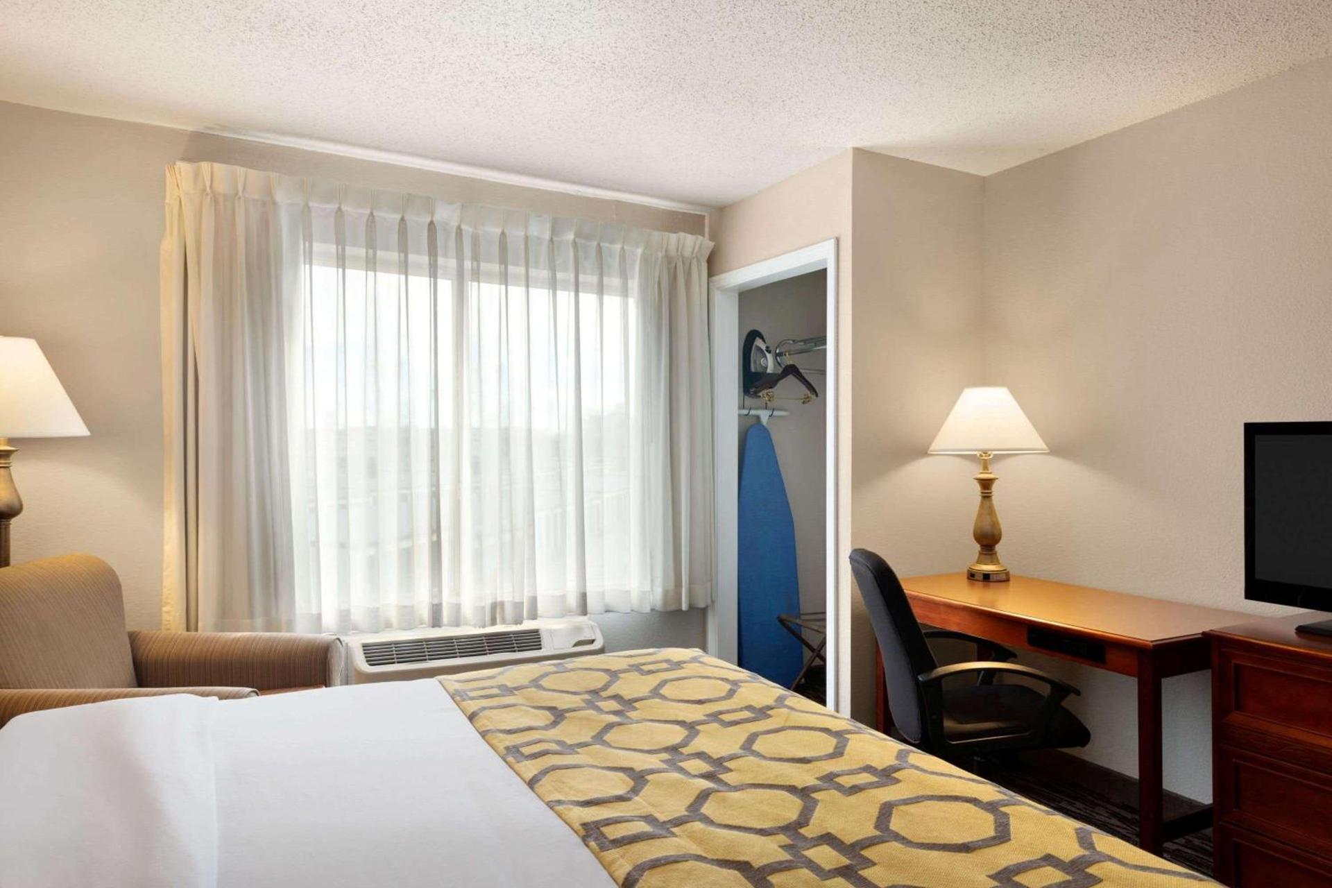Baymont by Wyndham Springfield I-44 photo 41