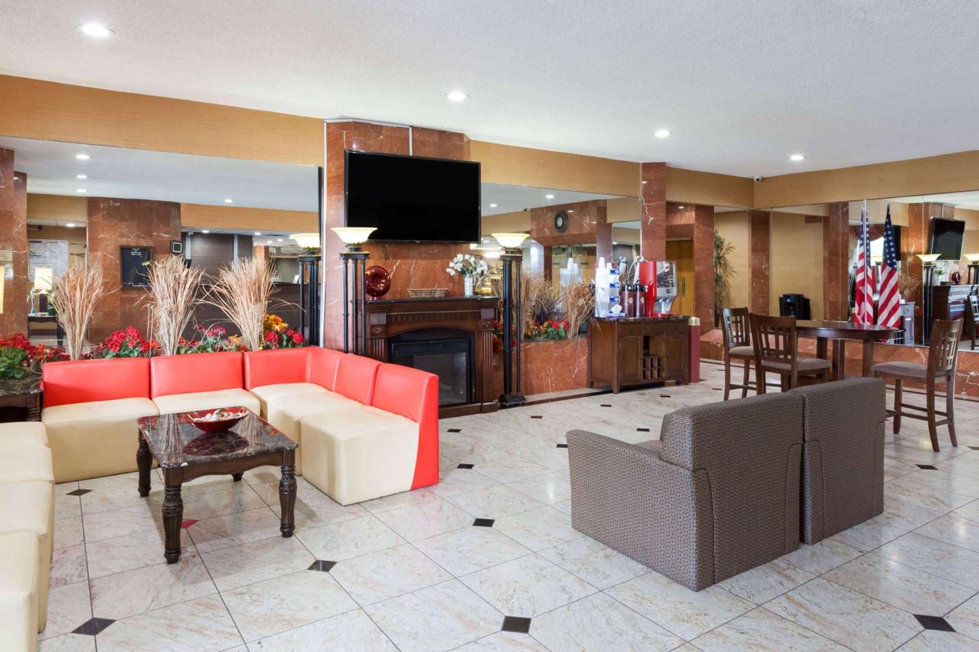 Ramada by Wyndham Newburgh/West Point photo 3