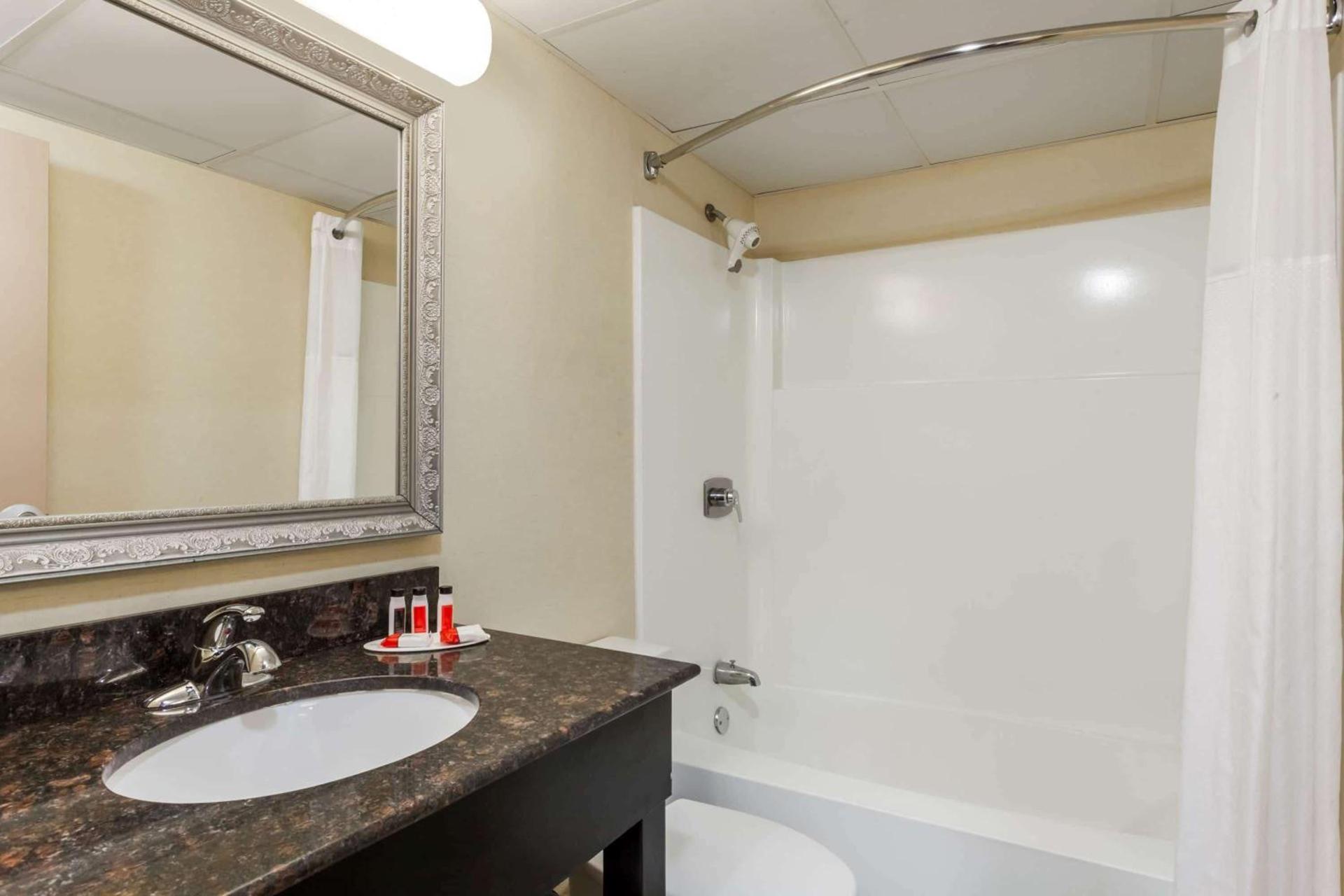 Ramada by Wyndham Newburgh/West Point photo 11