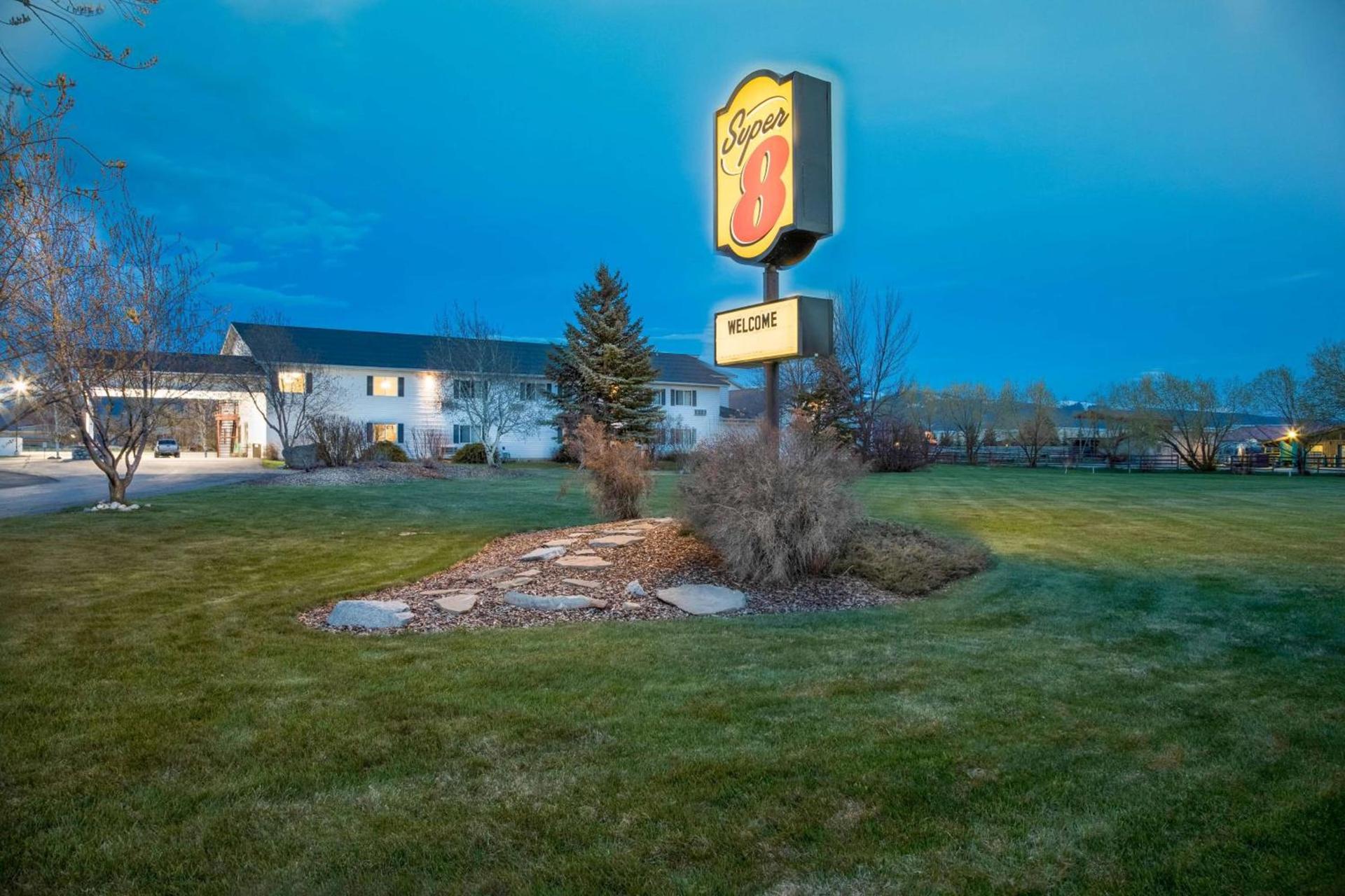 Super 8 by Wyndham Driggs photo 2
