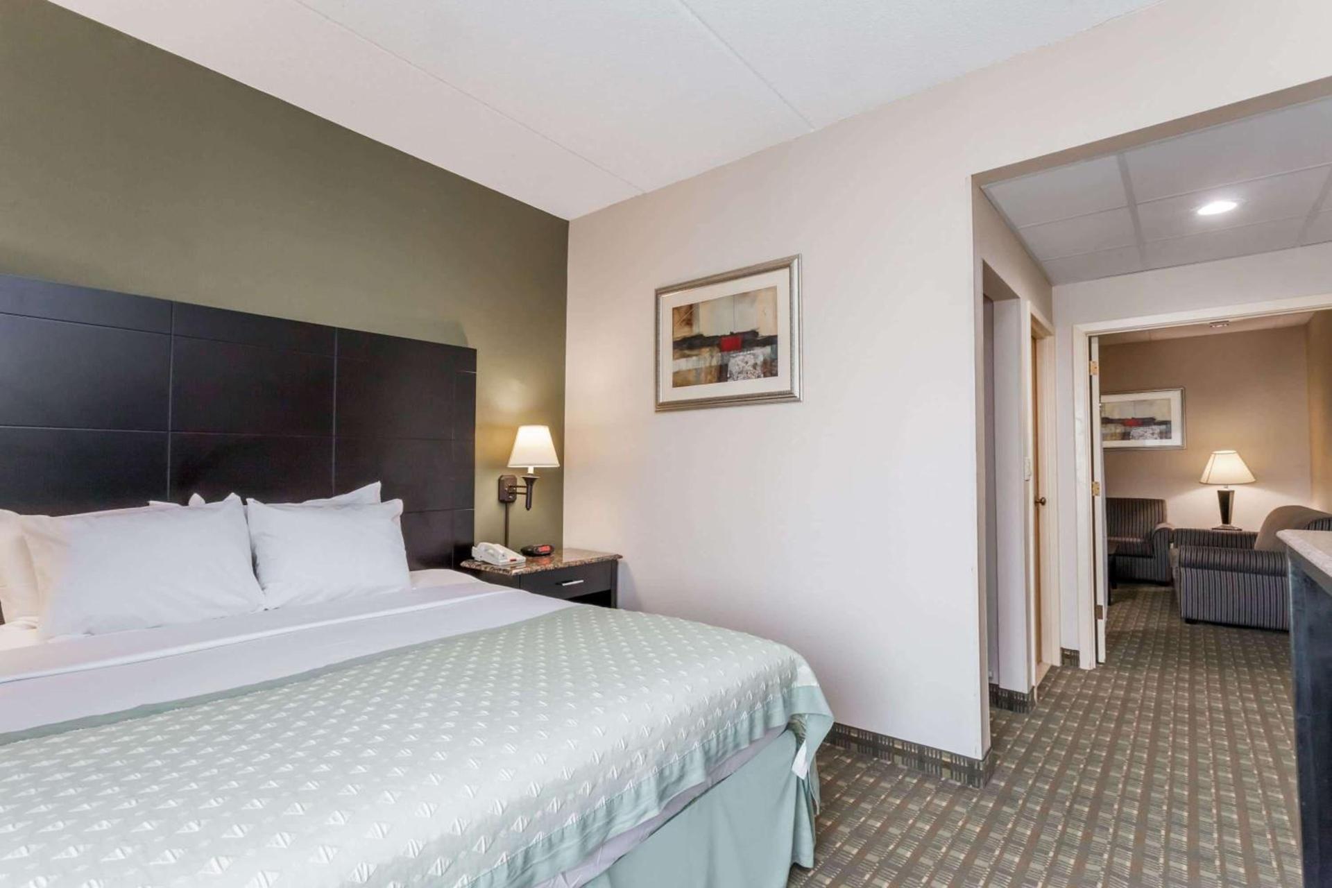 Ramada by Wyndham Newburgh/West Point photo 17