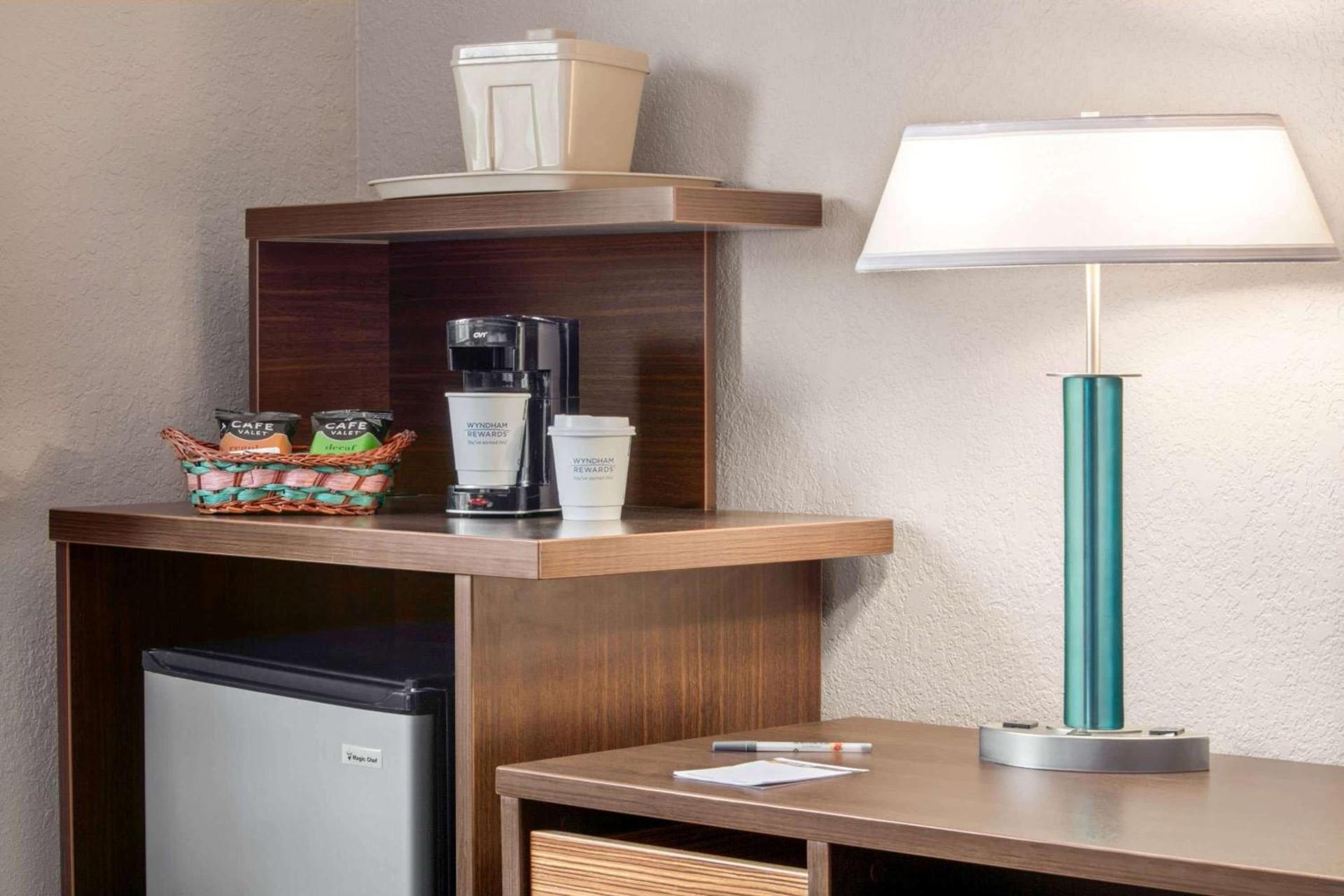 Super 8 by Wyndham Hanover photo 20