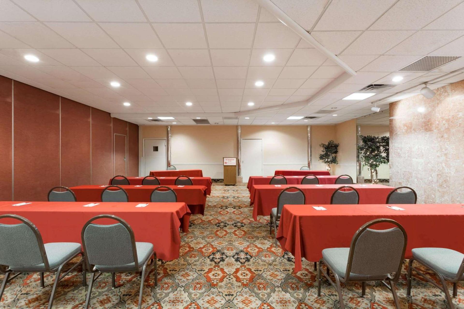 Ramada by Wyndham Newburgh/West Point photo 22