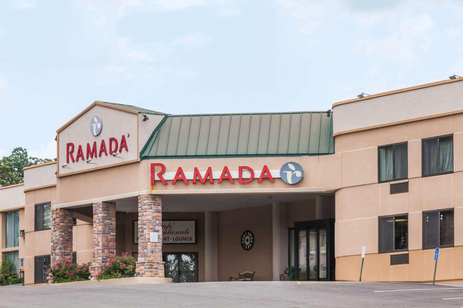 Ramada by Wyndham Newburgh/West Point photo 2