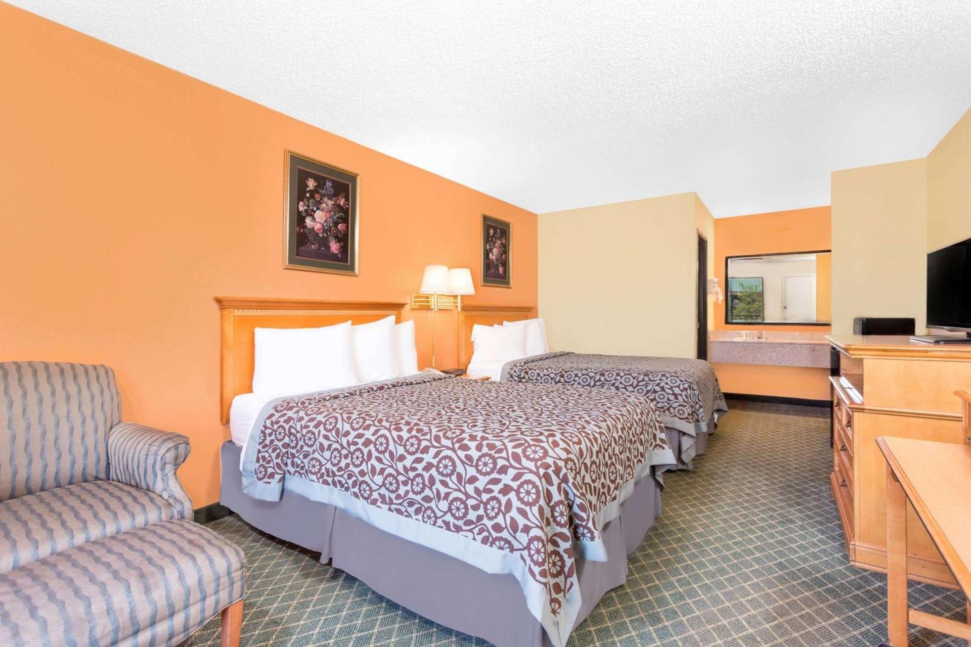 Days Inn by Wyndham Aiken - Interstate Hwy 20 photo 5