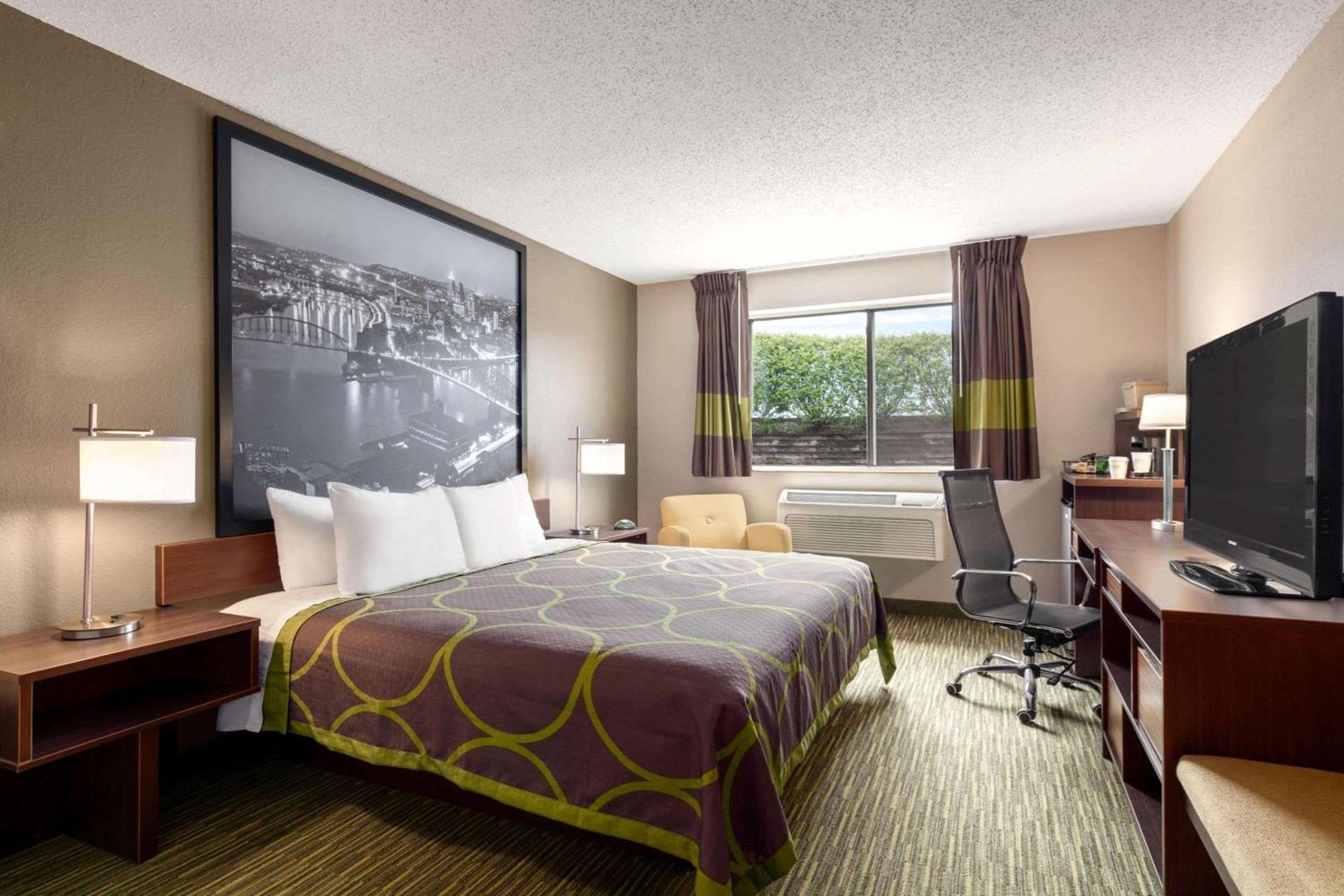 Super 8 by Wyndham Hanover photo 31