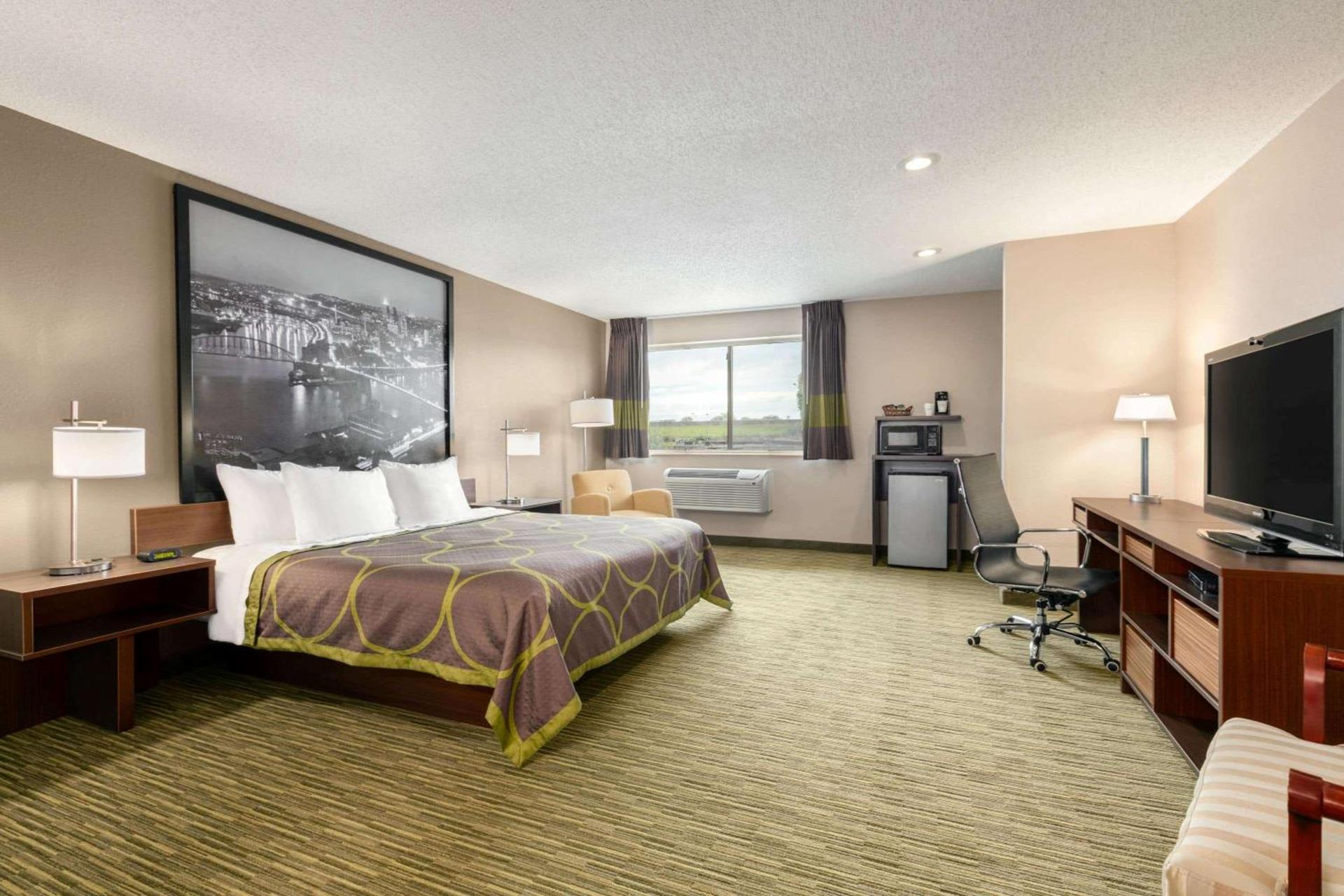 Super 8 by Wyndham Hanover photo 24