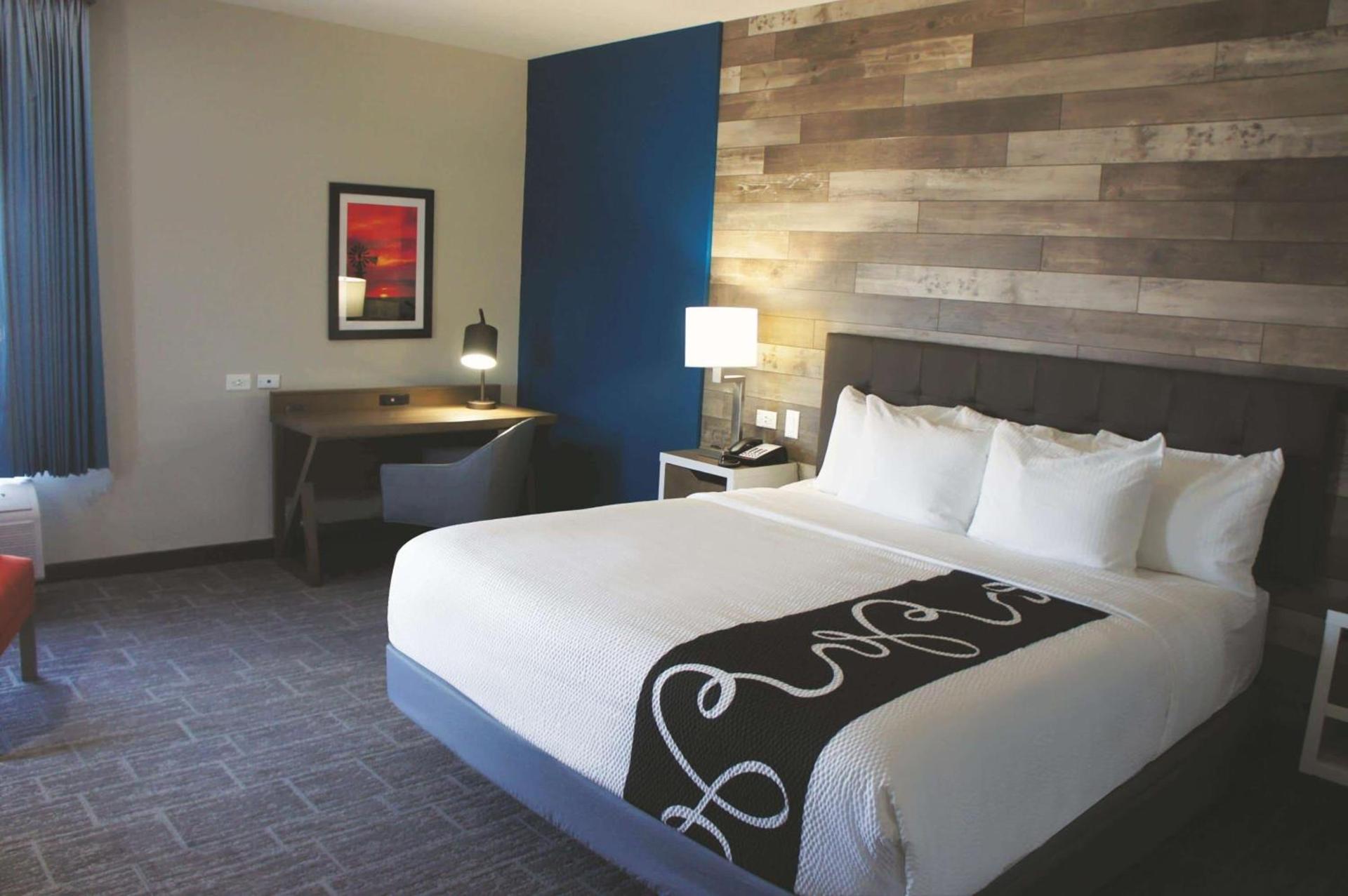La Quinta by Wyndham Pittsburg photo 41